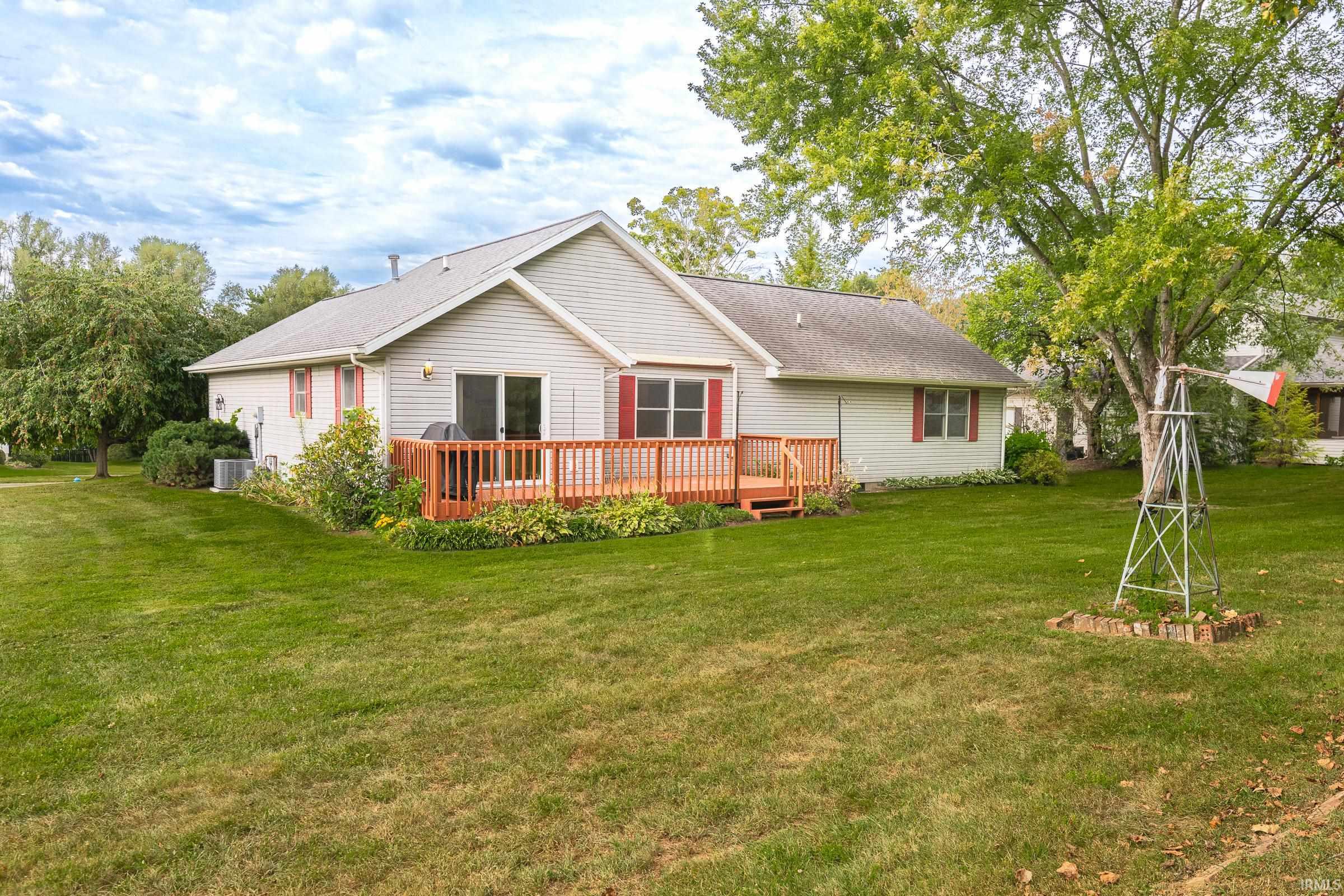 800 W Whitestone Street