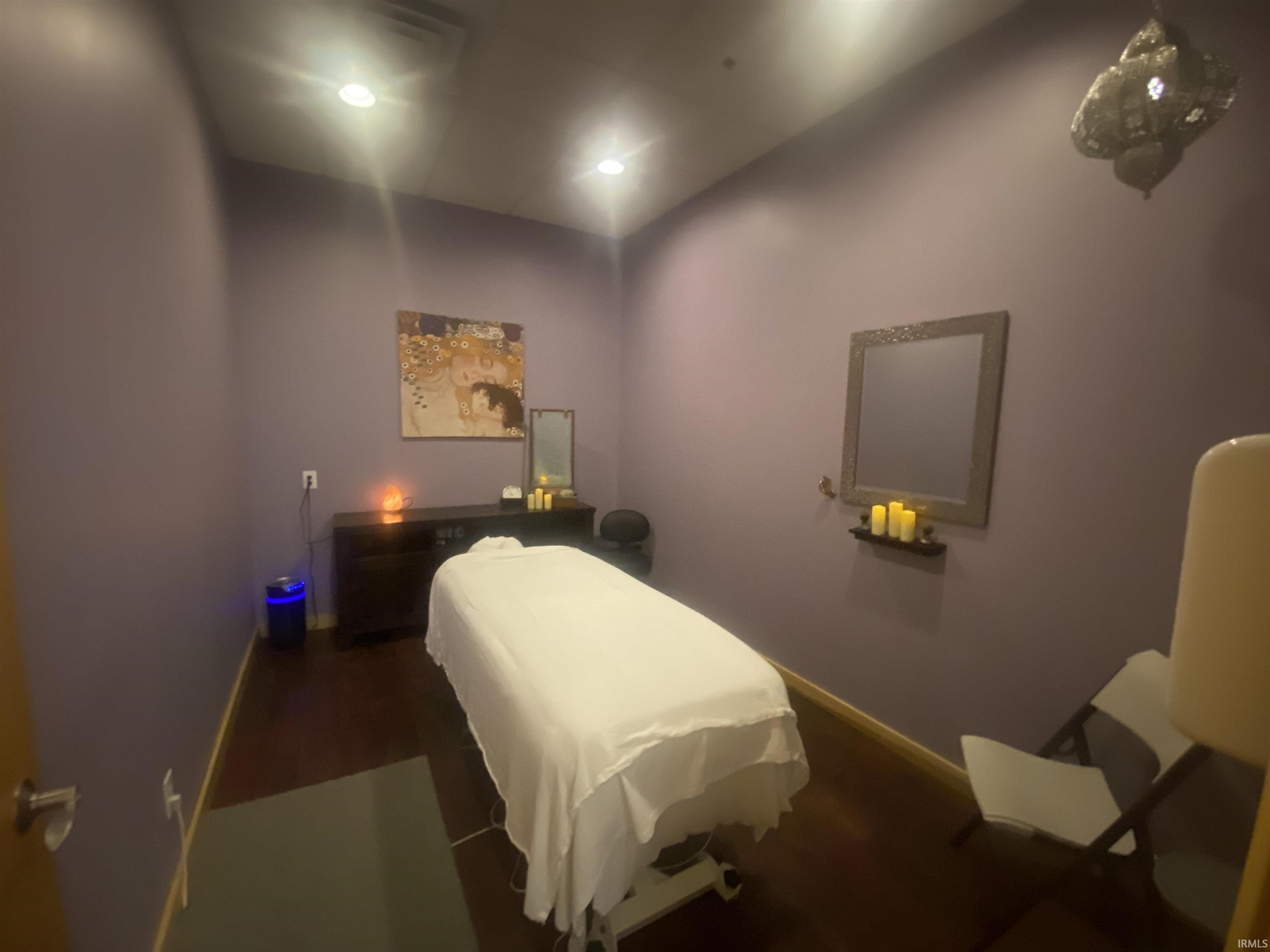 802 Auto Mall Rd Unit: 2