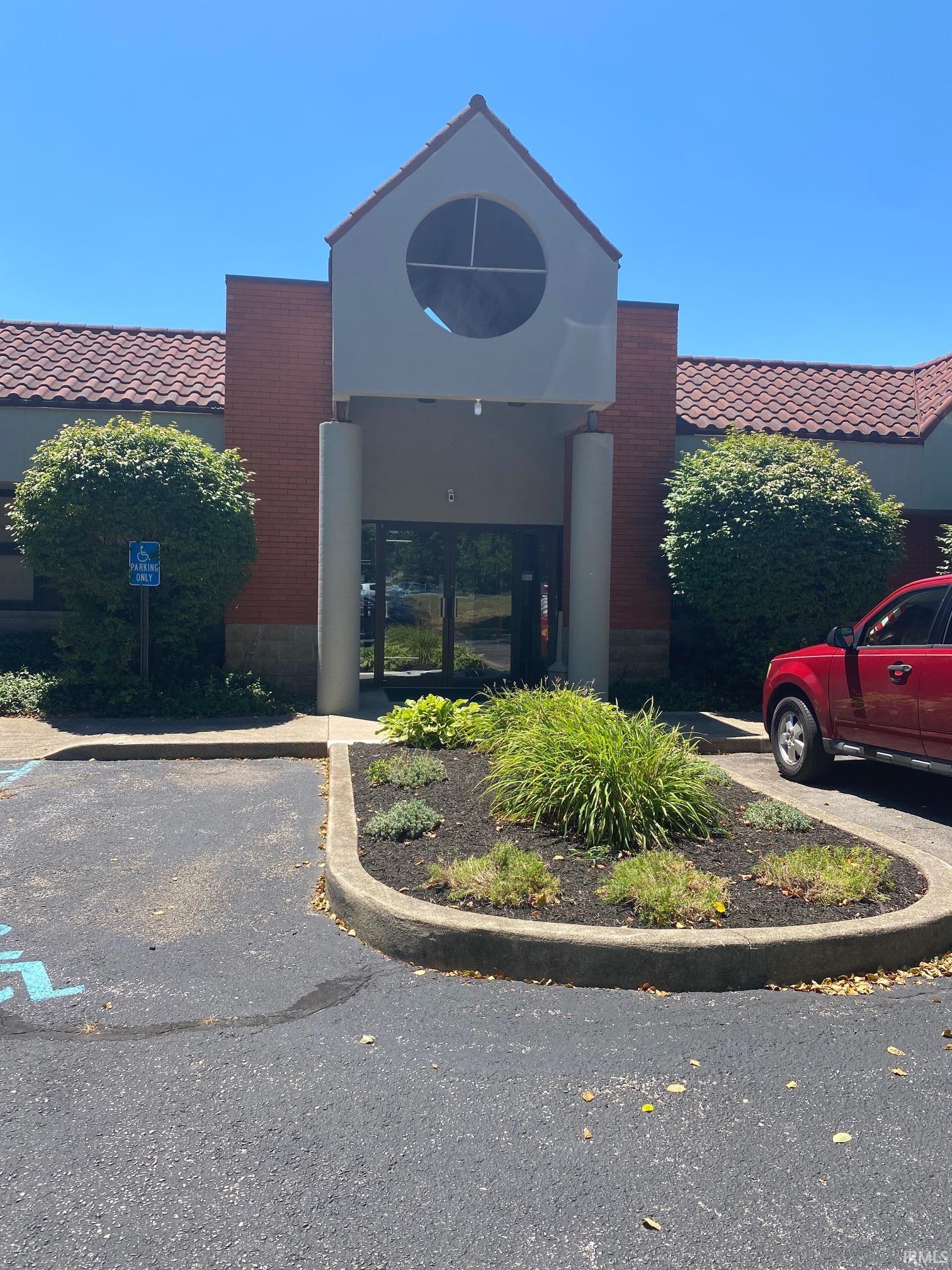 3100 E John Hinkle Place Unit: 102