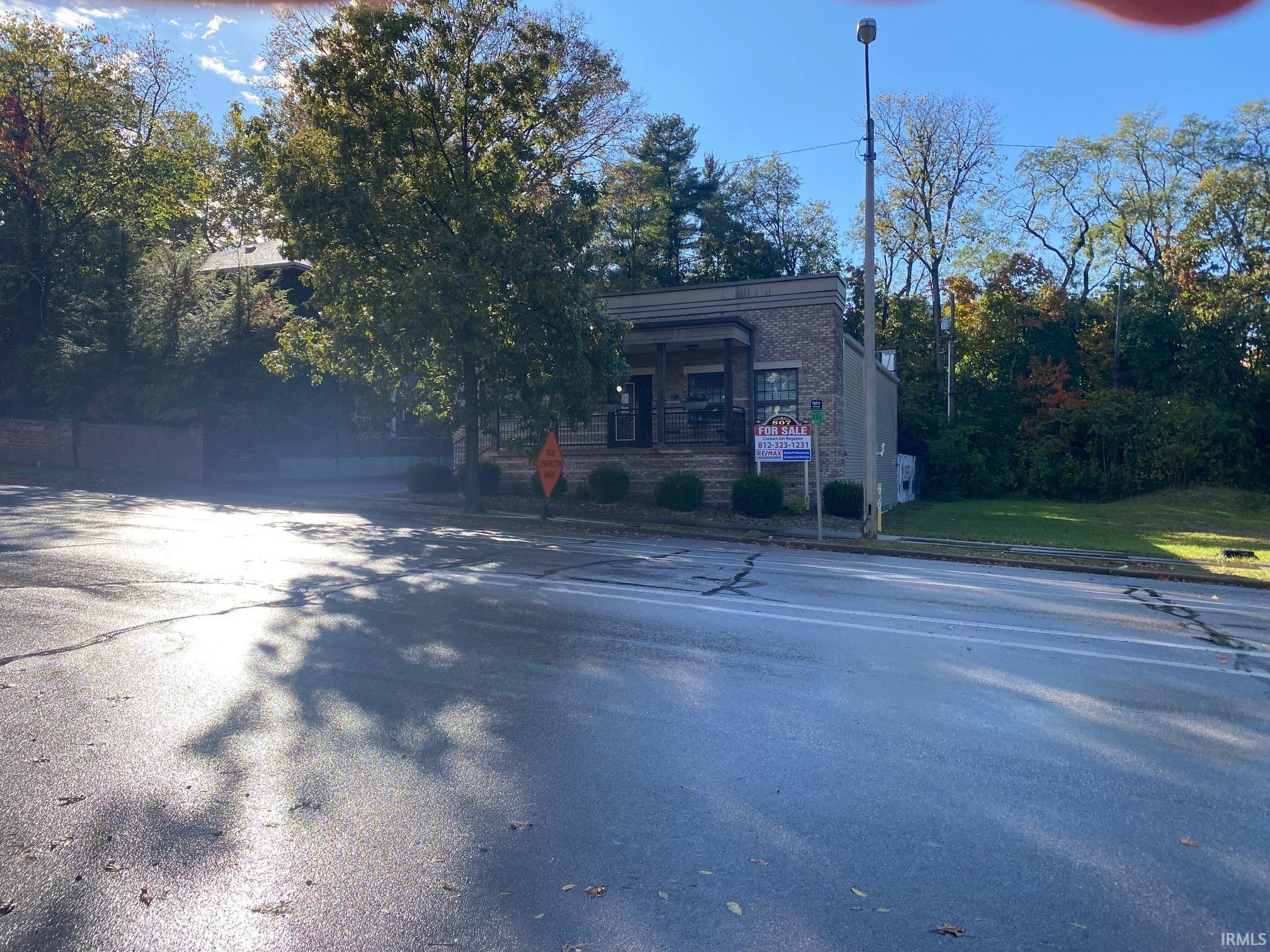 807 N College Avenue