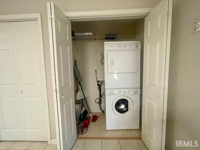 3389 S Oaklawn Circle