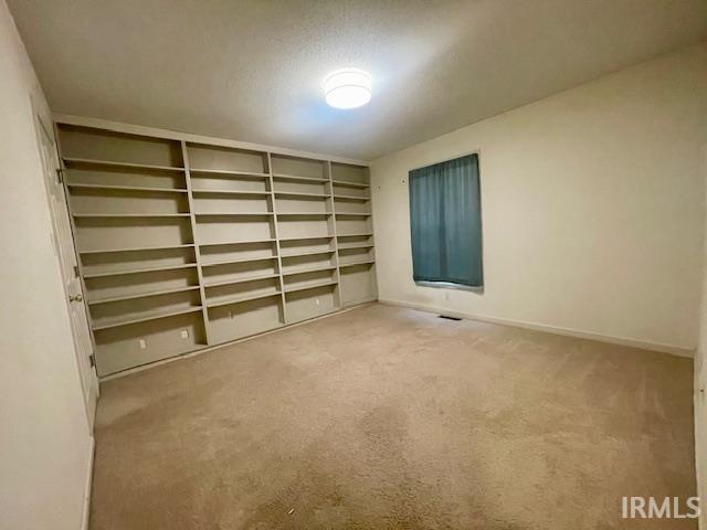 3389 S Oaklawn Circle