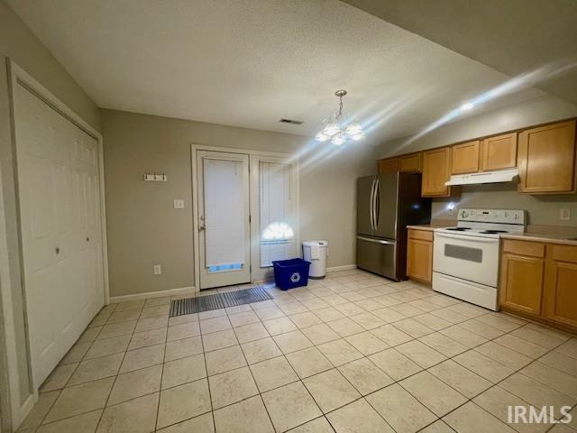 3389 S Oaklawn Circle