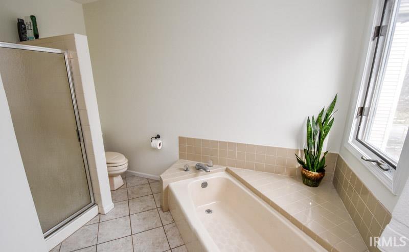 3301 S Rolling Oak Drive