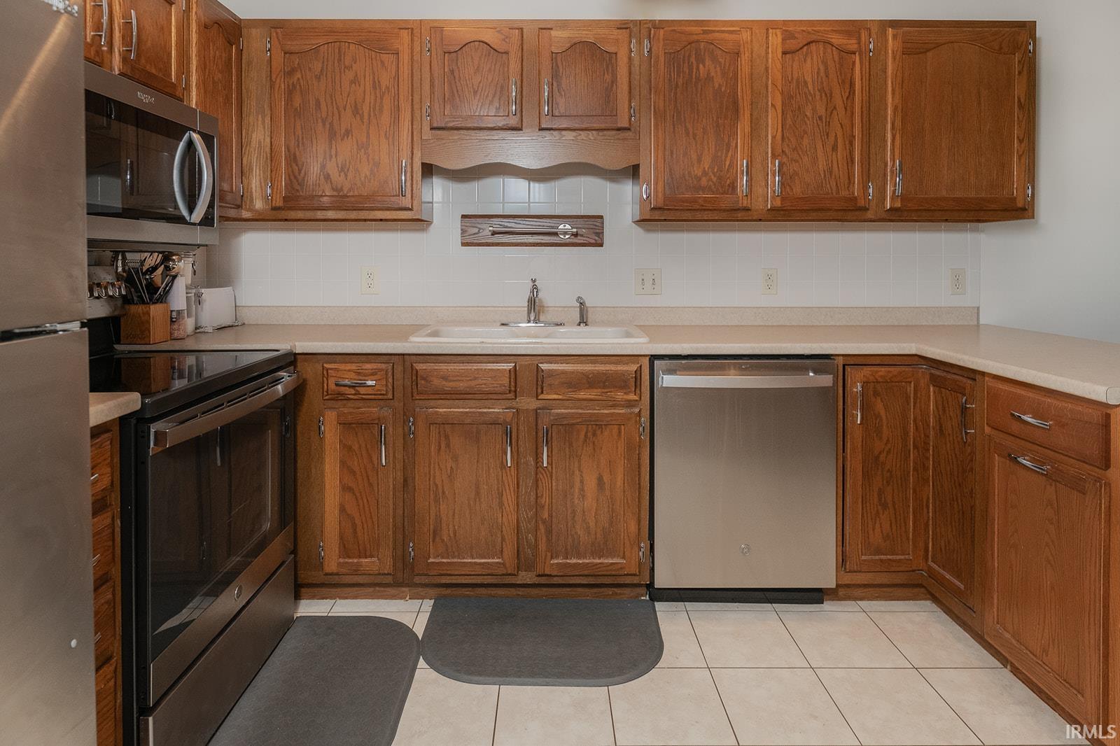 500-6 Greentree Drive