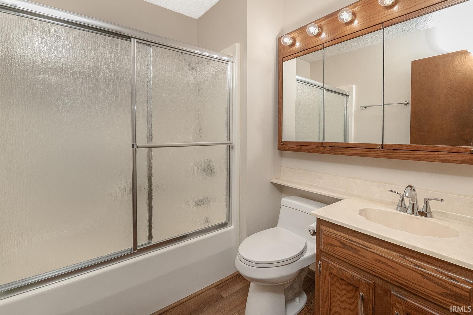 500-6 Greentree Drive