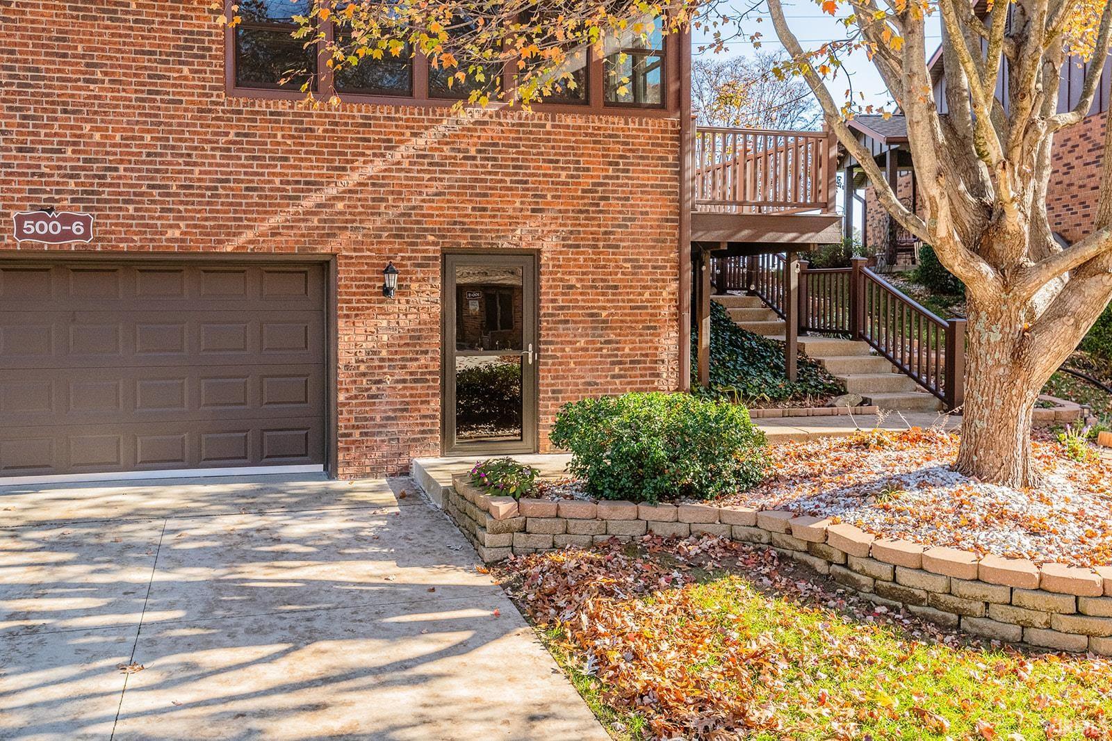 500-6 Greentree Drive