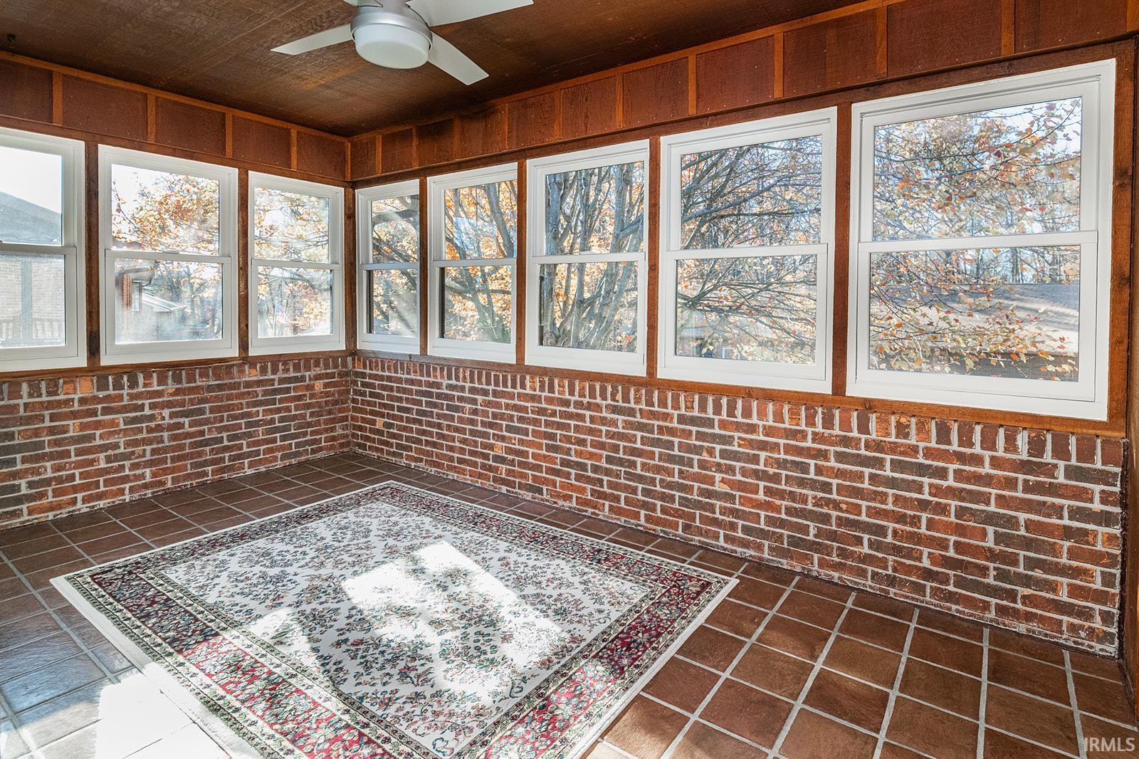 500-6 Greentree Drive