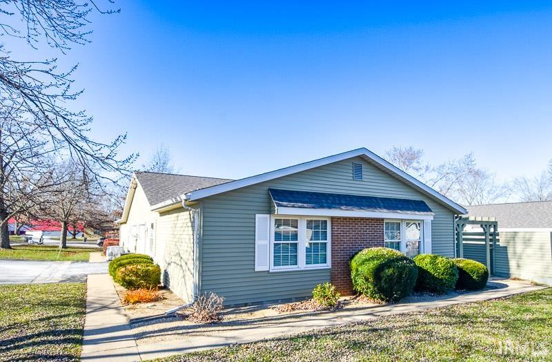 812 E Waterloo Court