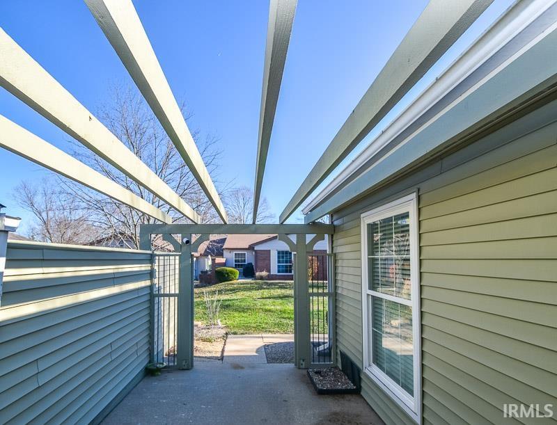 812 E Waterloo Court