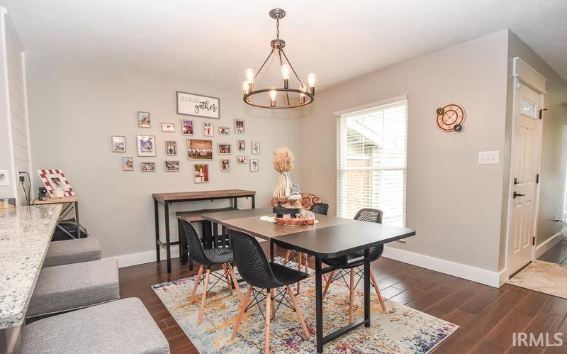 812 E Waterloo Court