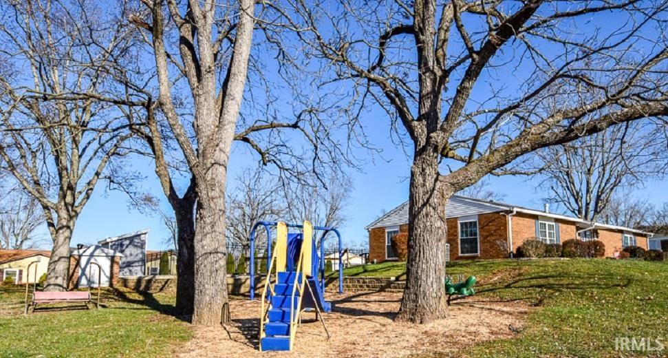 812 E Waterloo Court