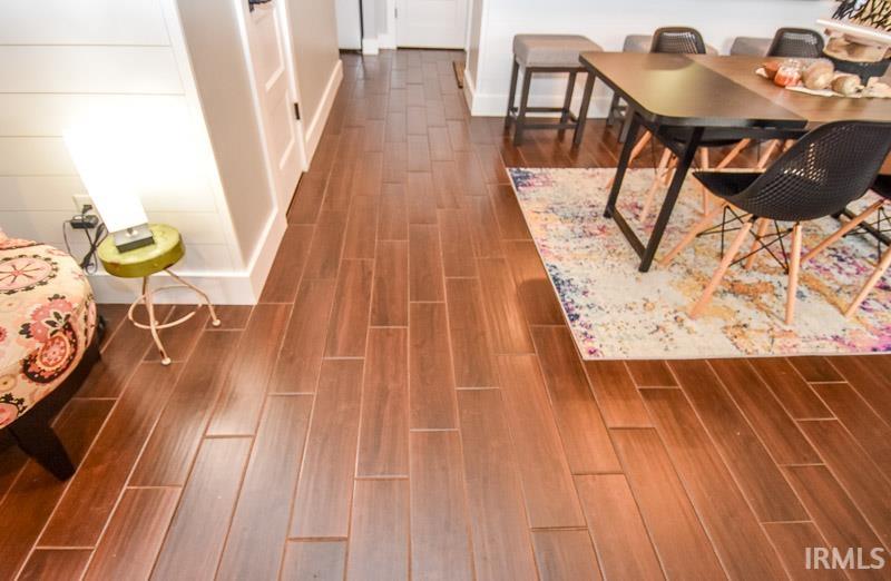 812 E Waterloo Court