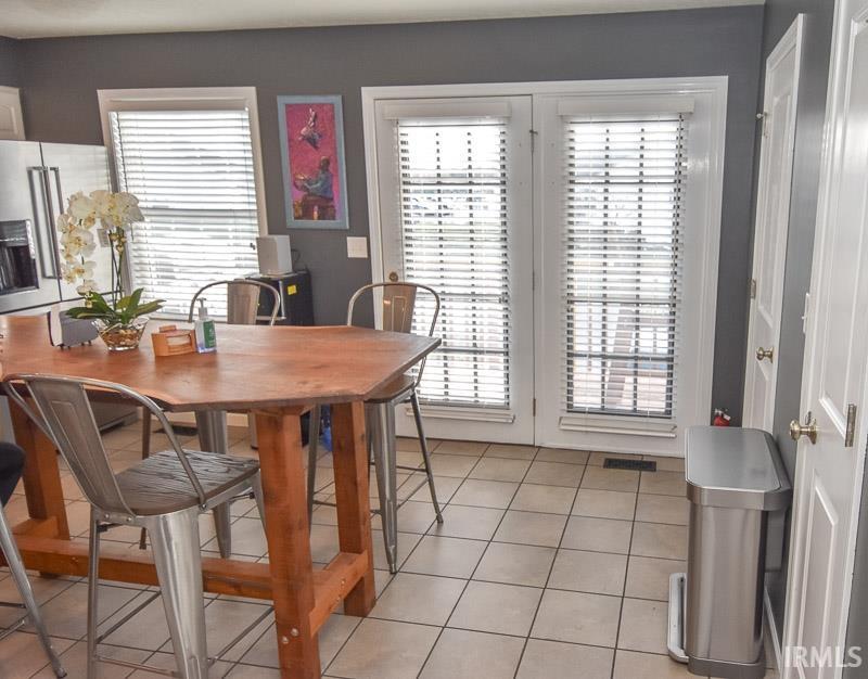 1706 W Sunstone Drive