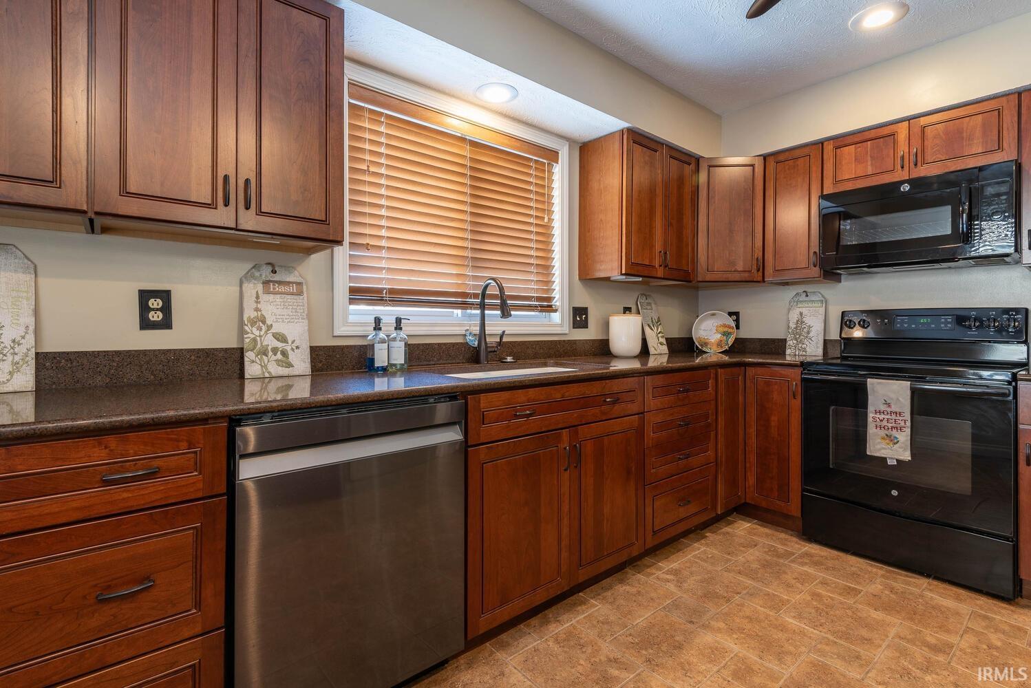 9156 S Greenridge Lane Unit: 40