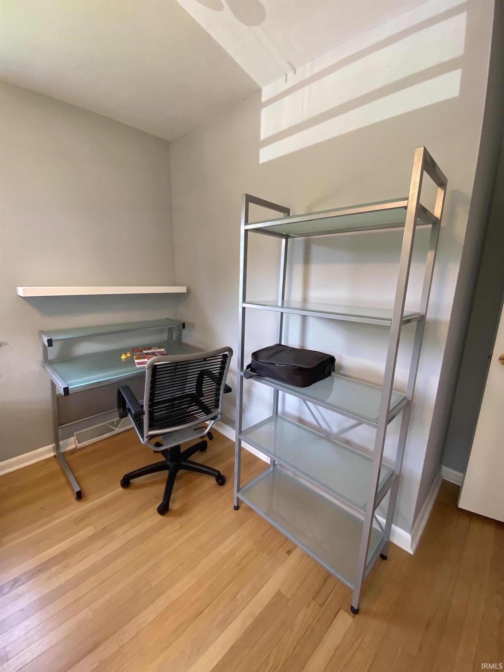 107 S Meadowbrook Drive