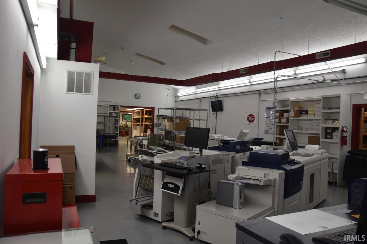 125 S Westplex Avenue