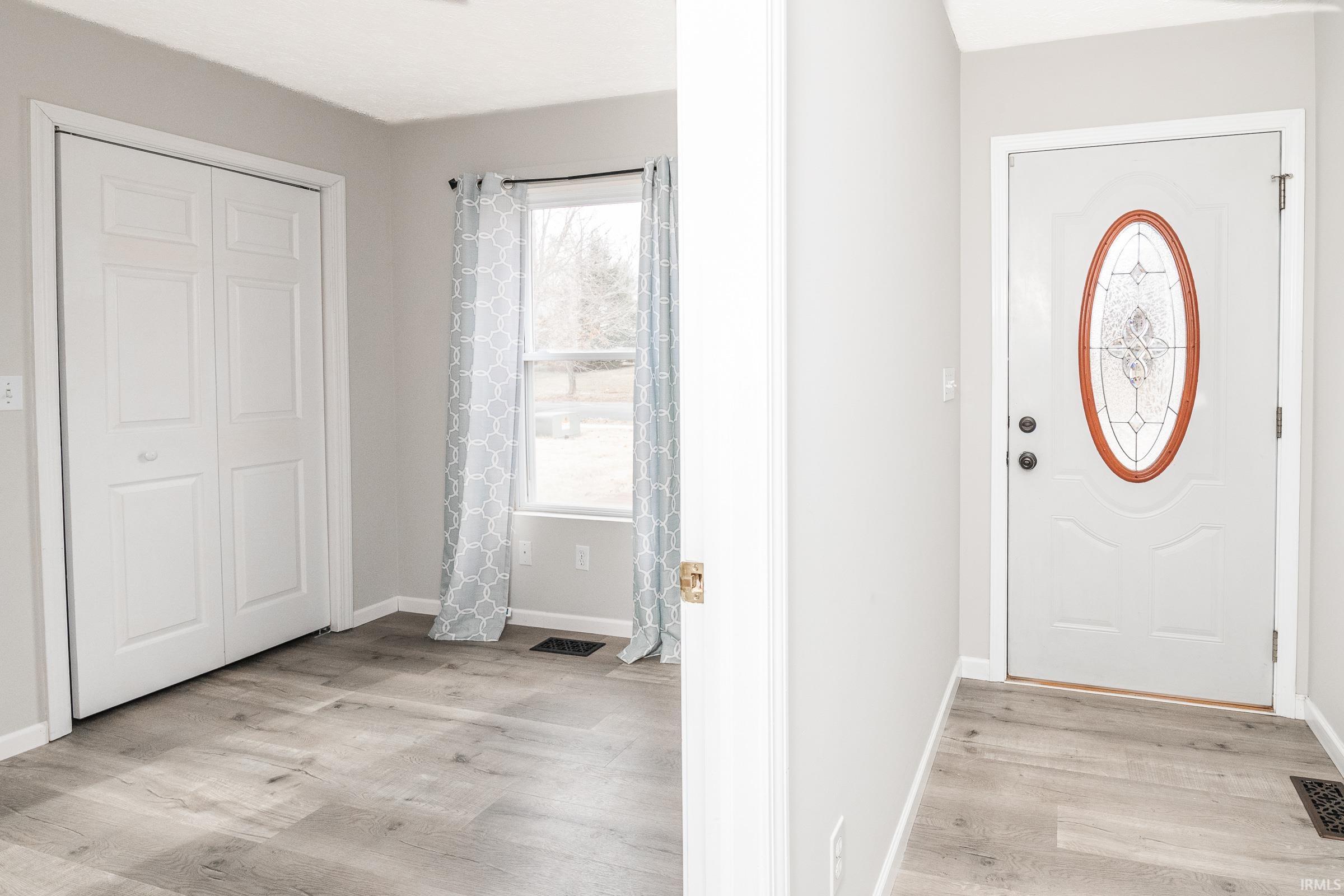 1024 W Countryside Lane