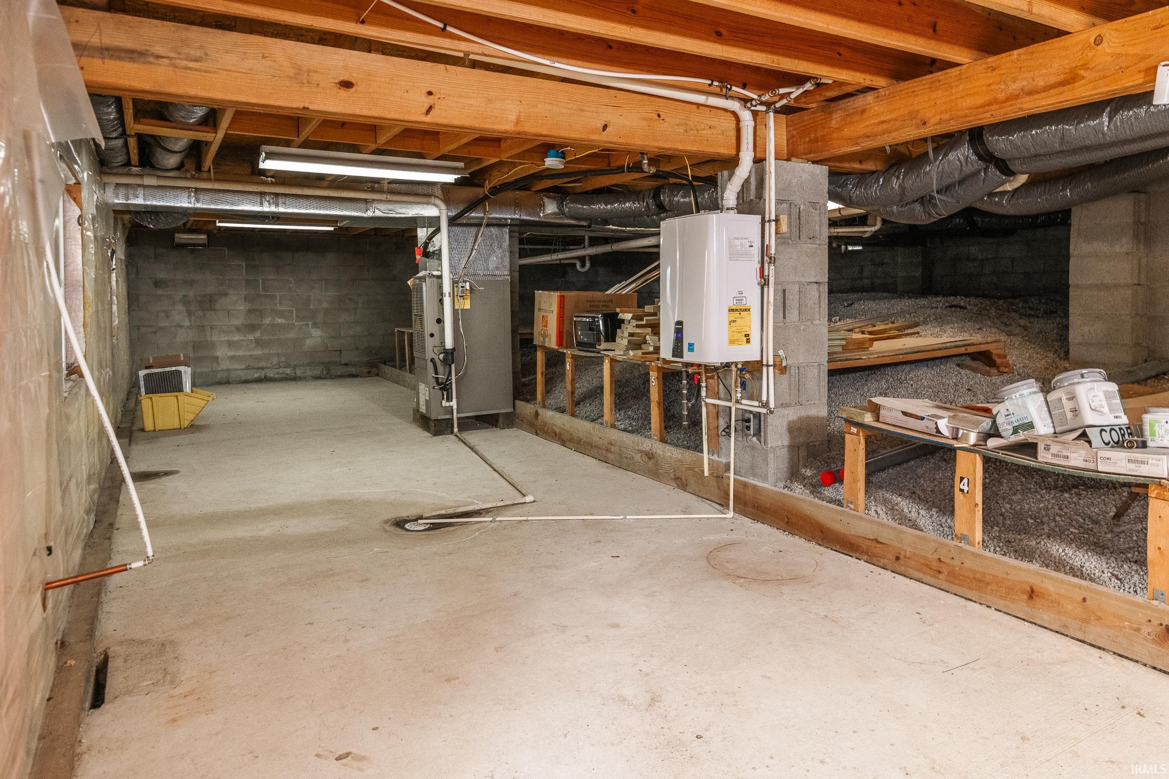 1024 W Countryside Lane