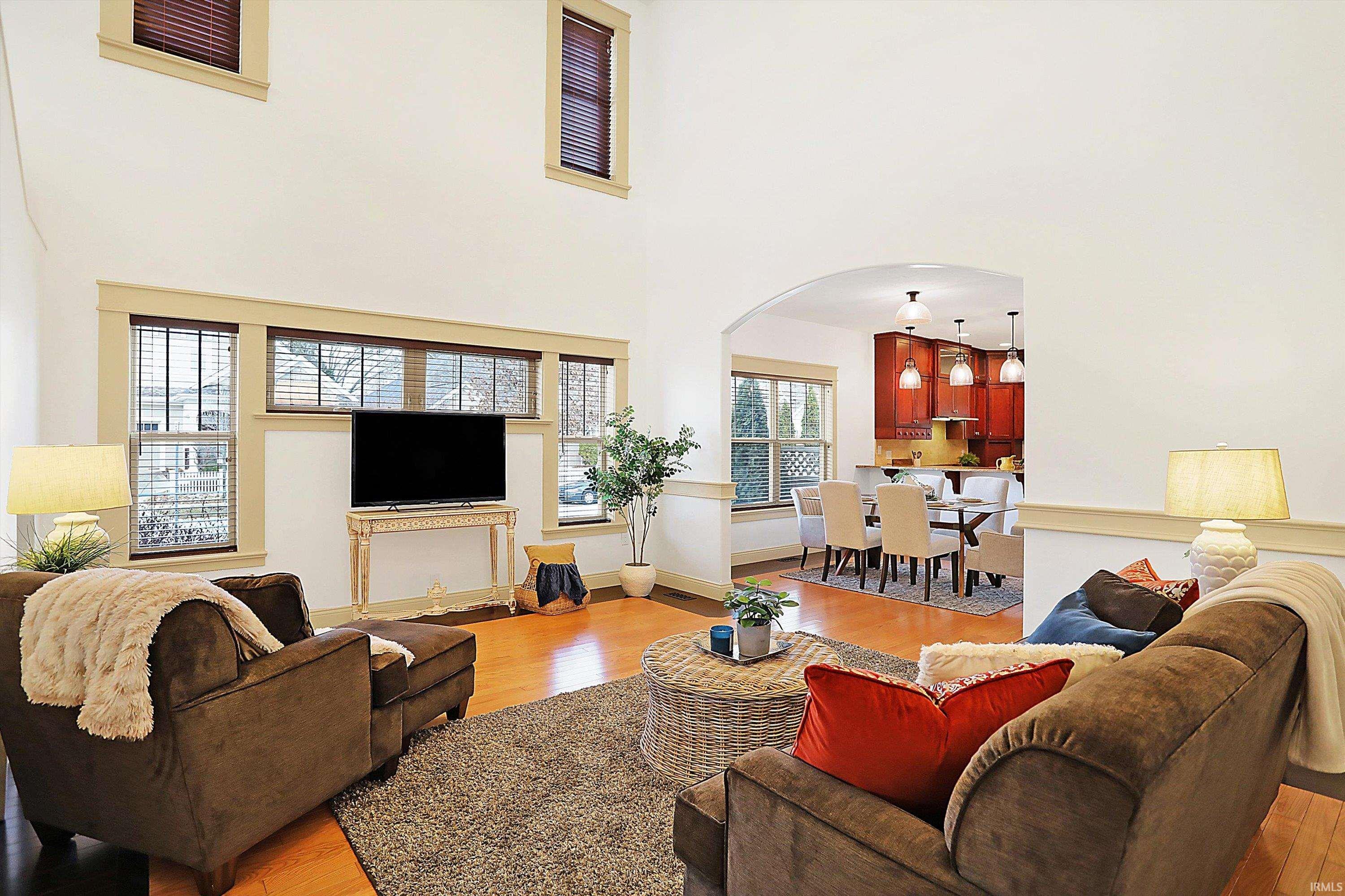 2501 E Nora Hill Drive