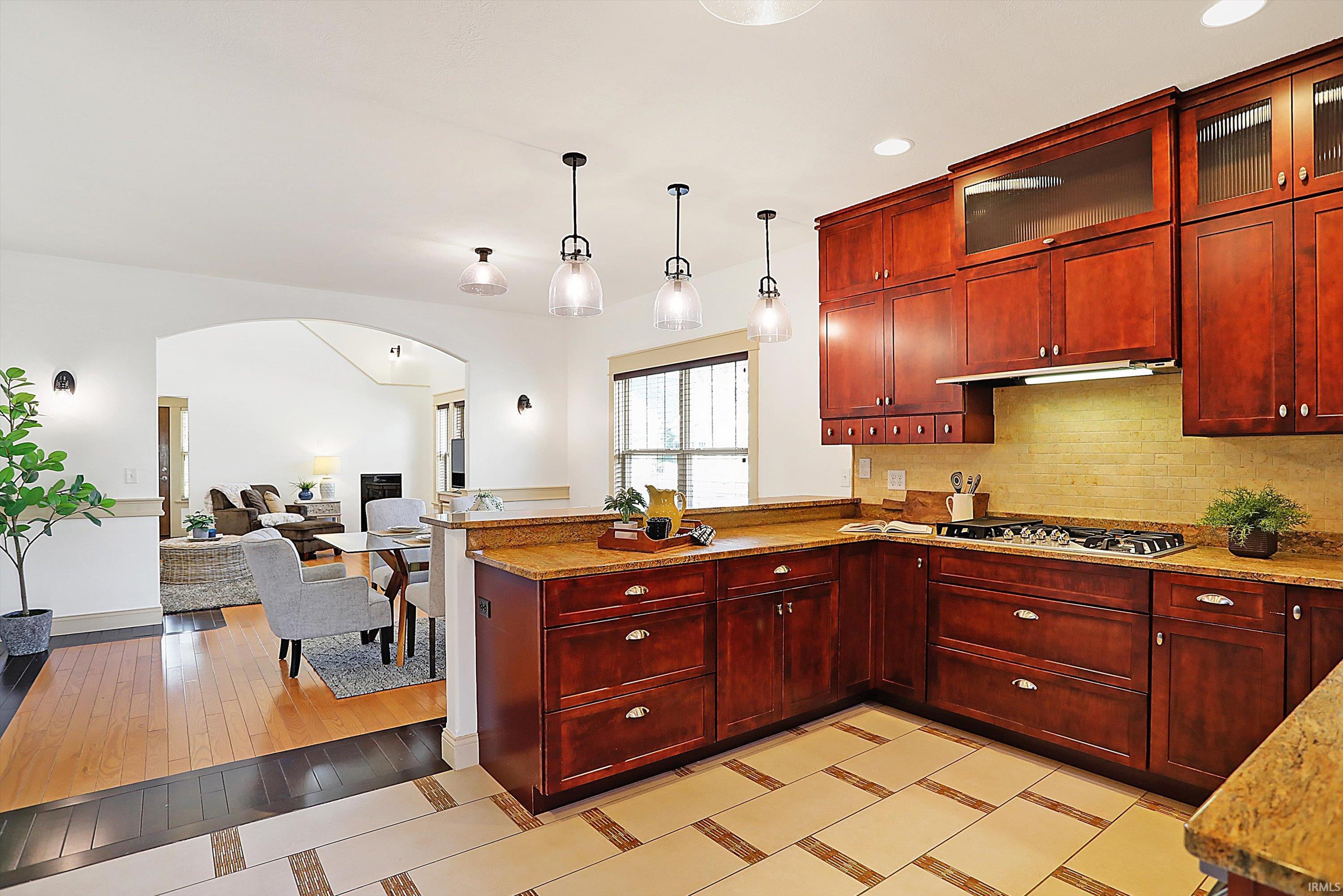 2501 E Nora Hill Drive