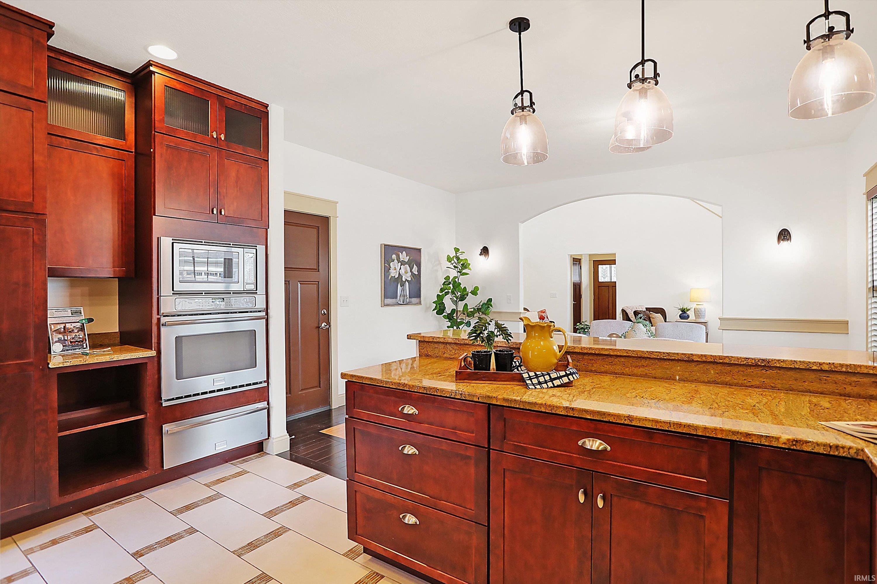 2501 E Nora Hill Drive