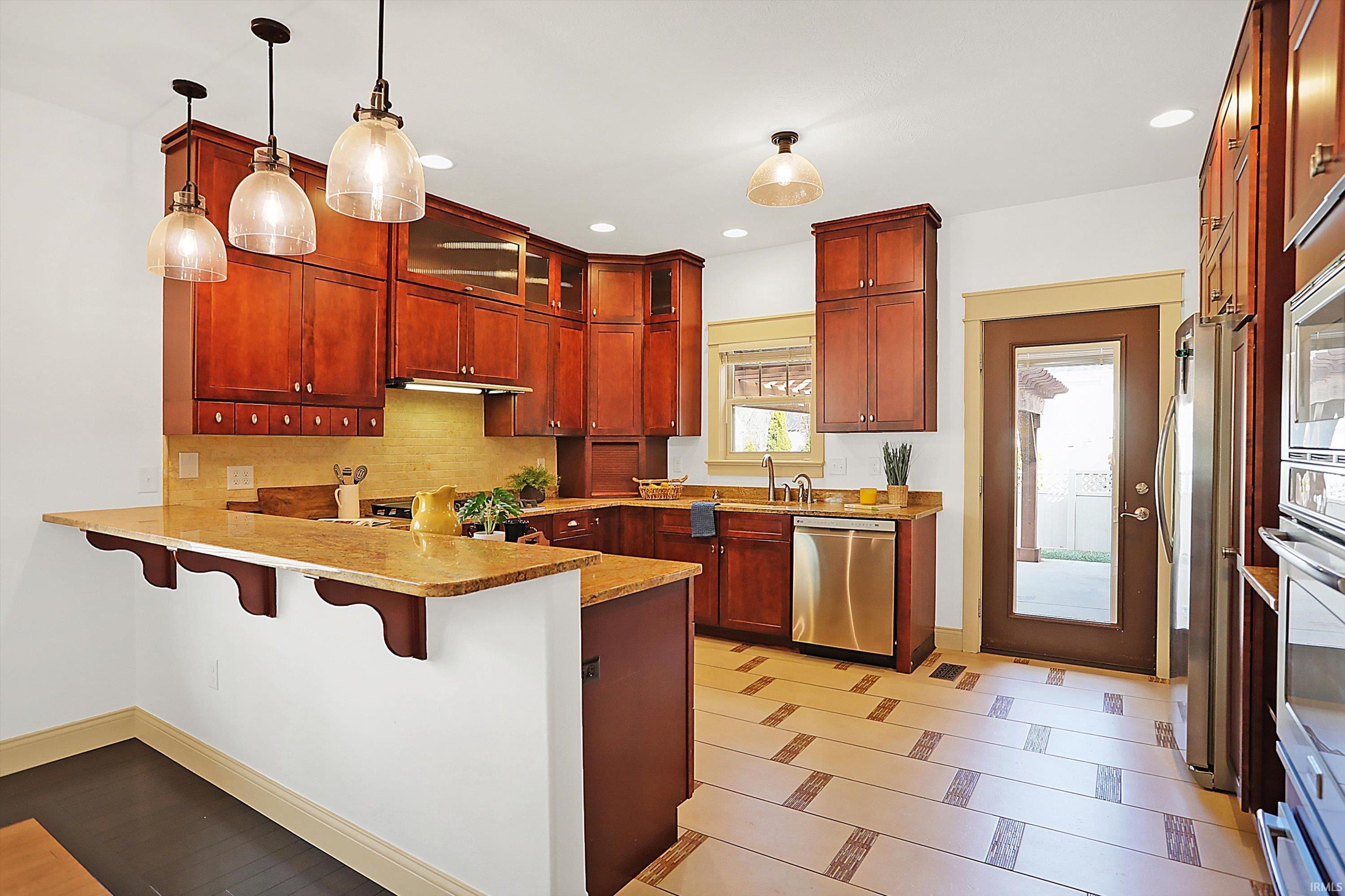 2501 E Nora Hill Drive