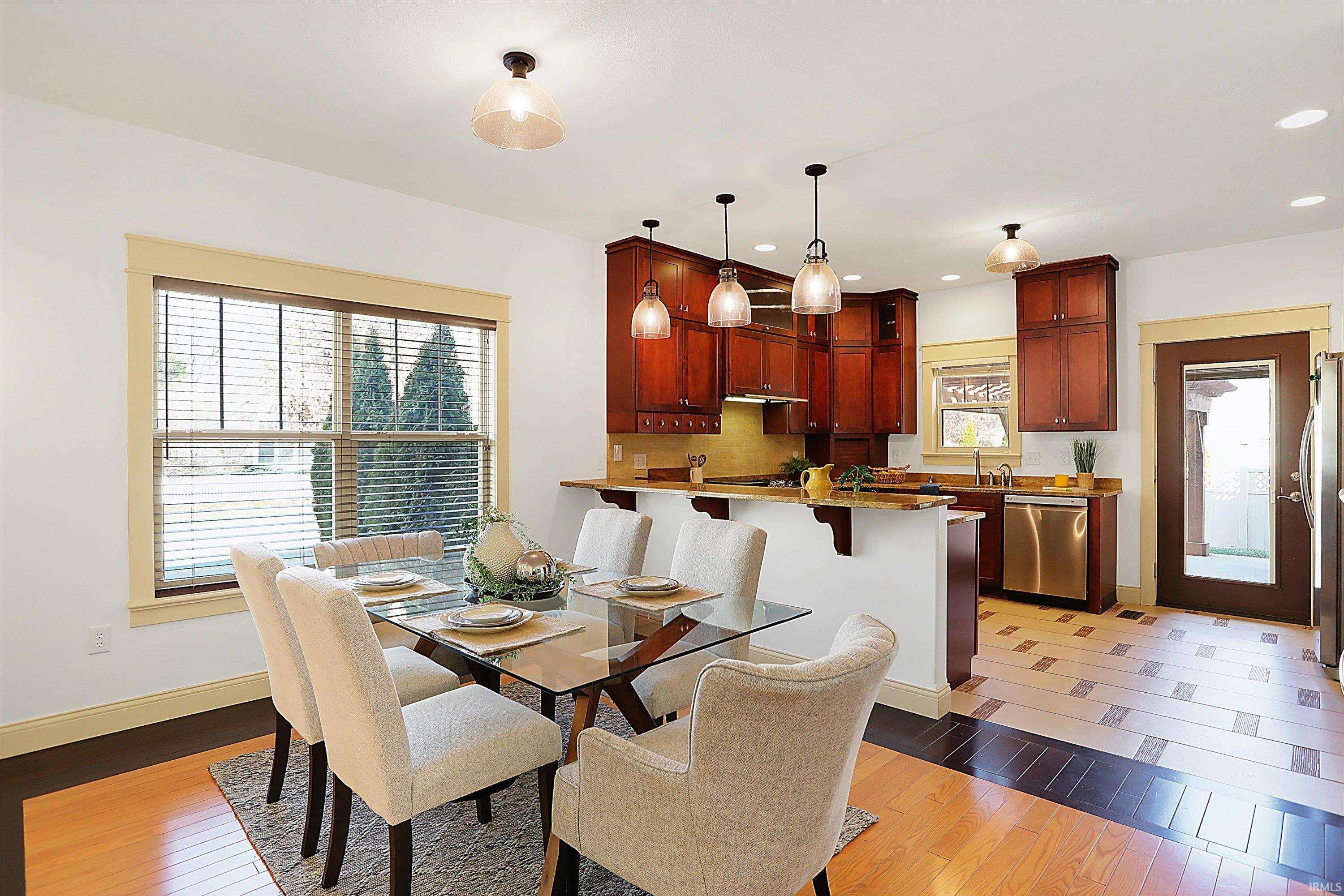 2501 E Nora Hill Drive