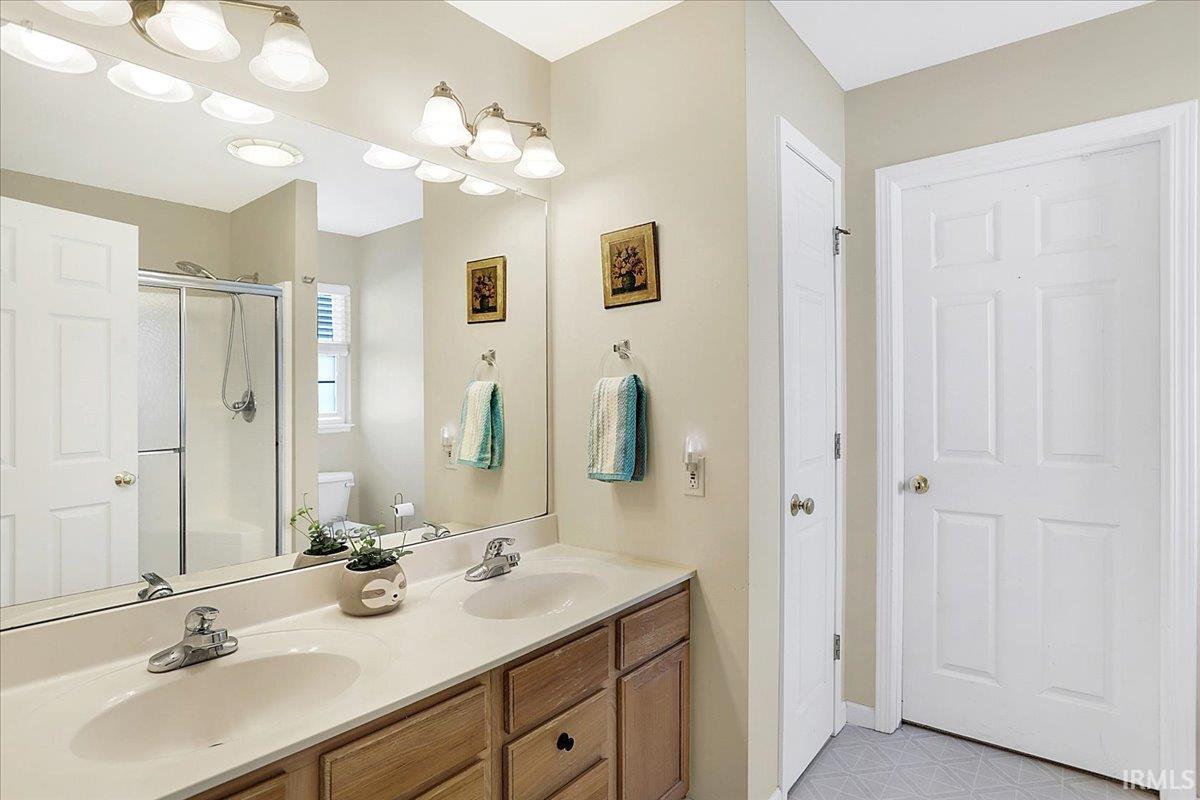 3637 E Tamarron Drive