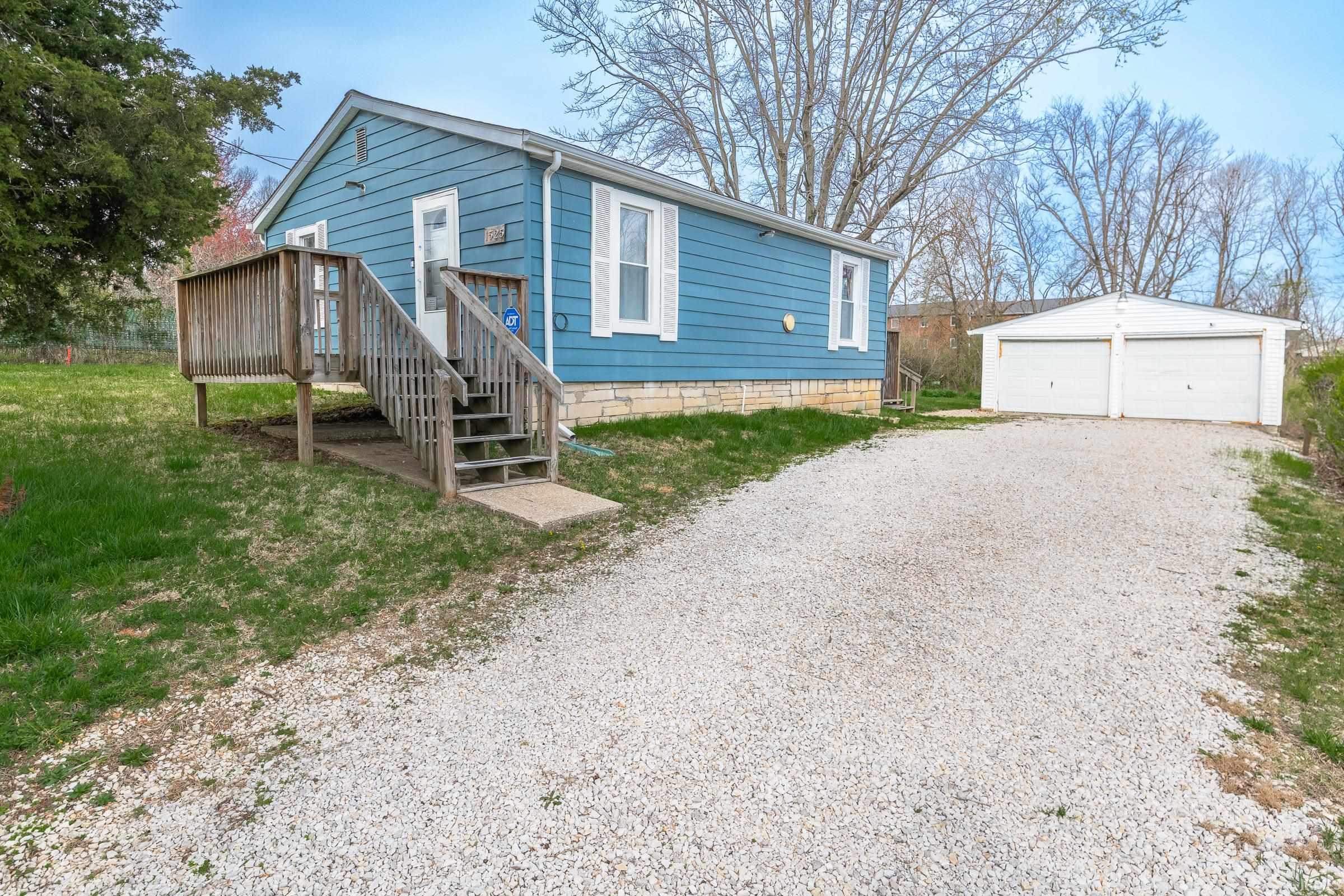 1525 S Maxwell Street