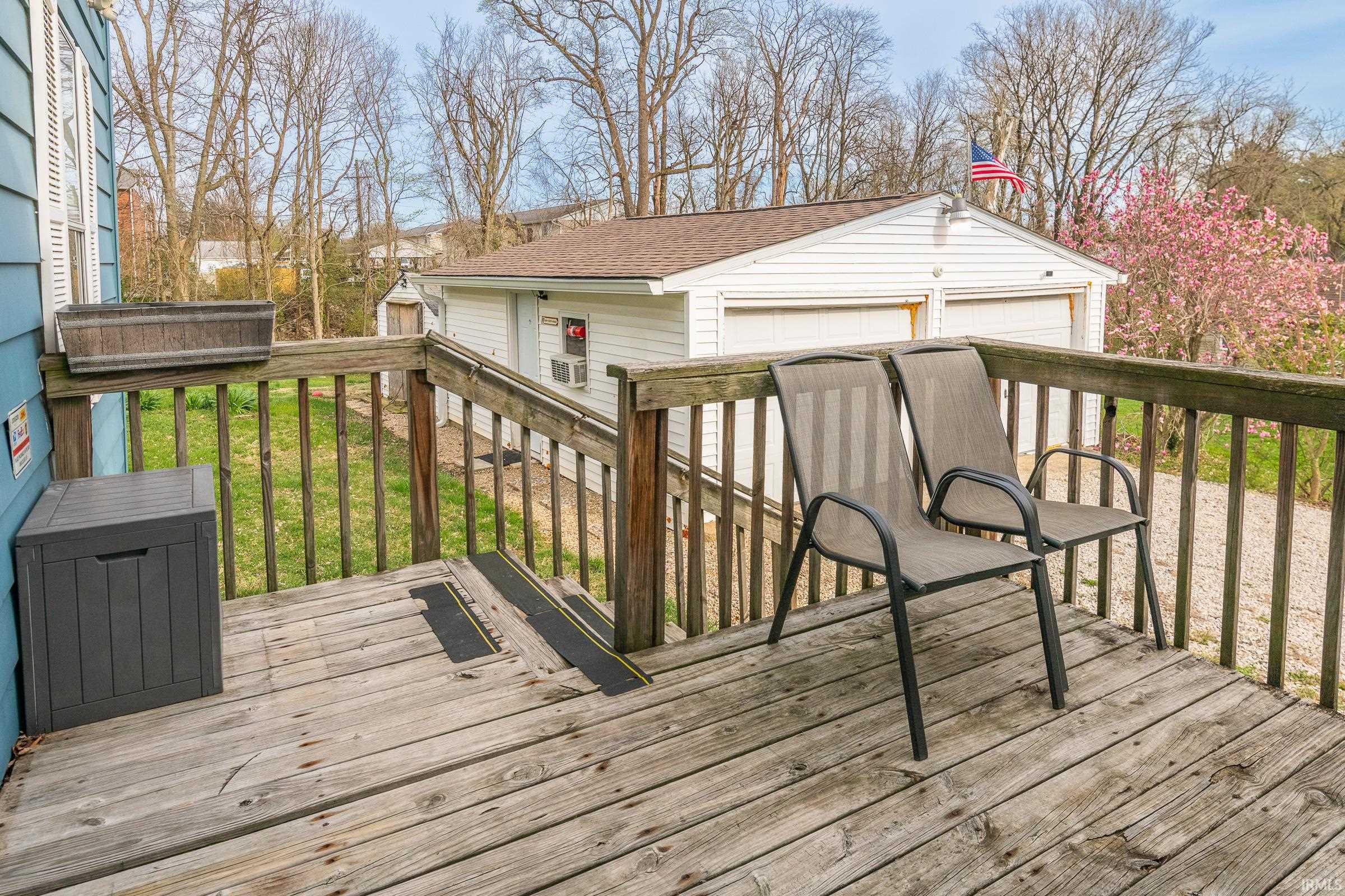 1525 S Maxwell Street