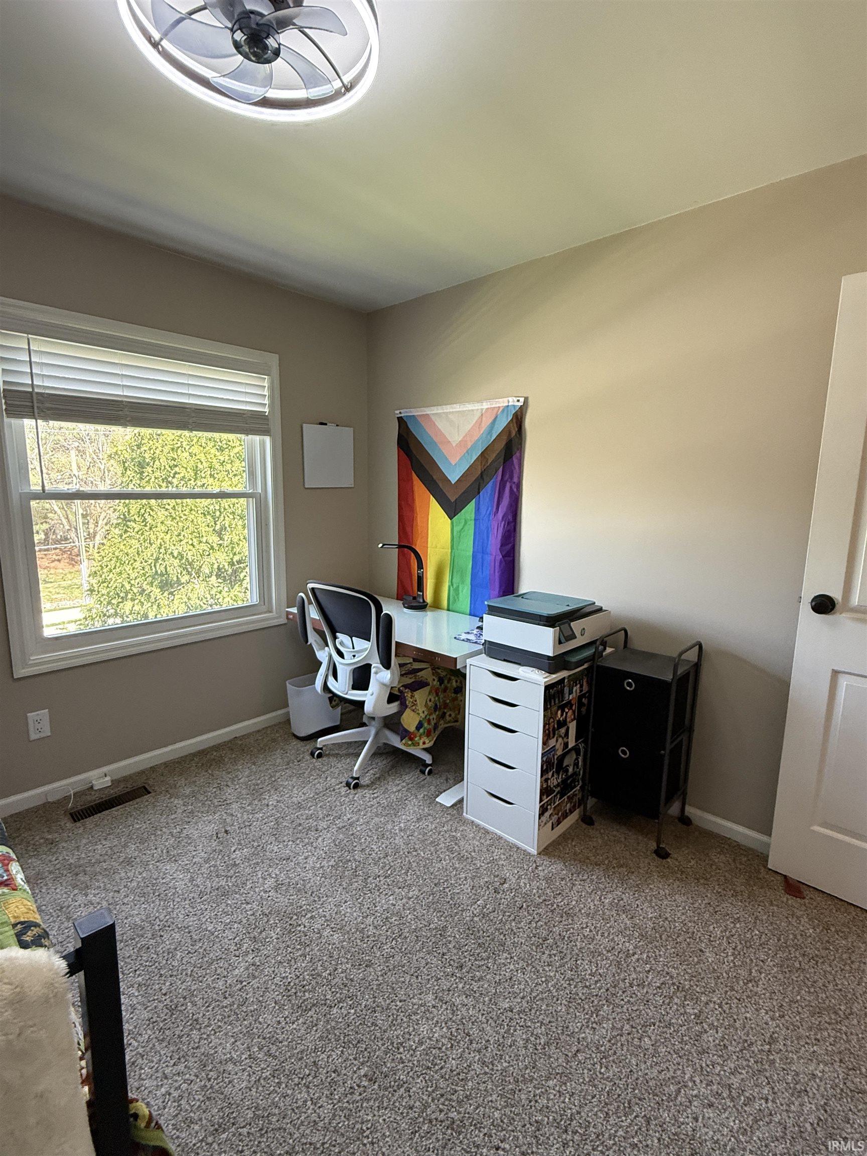 3106 S Carnaby Street