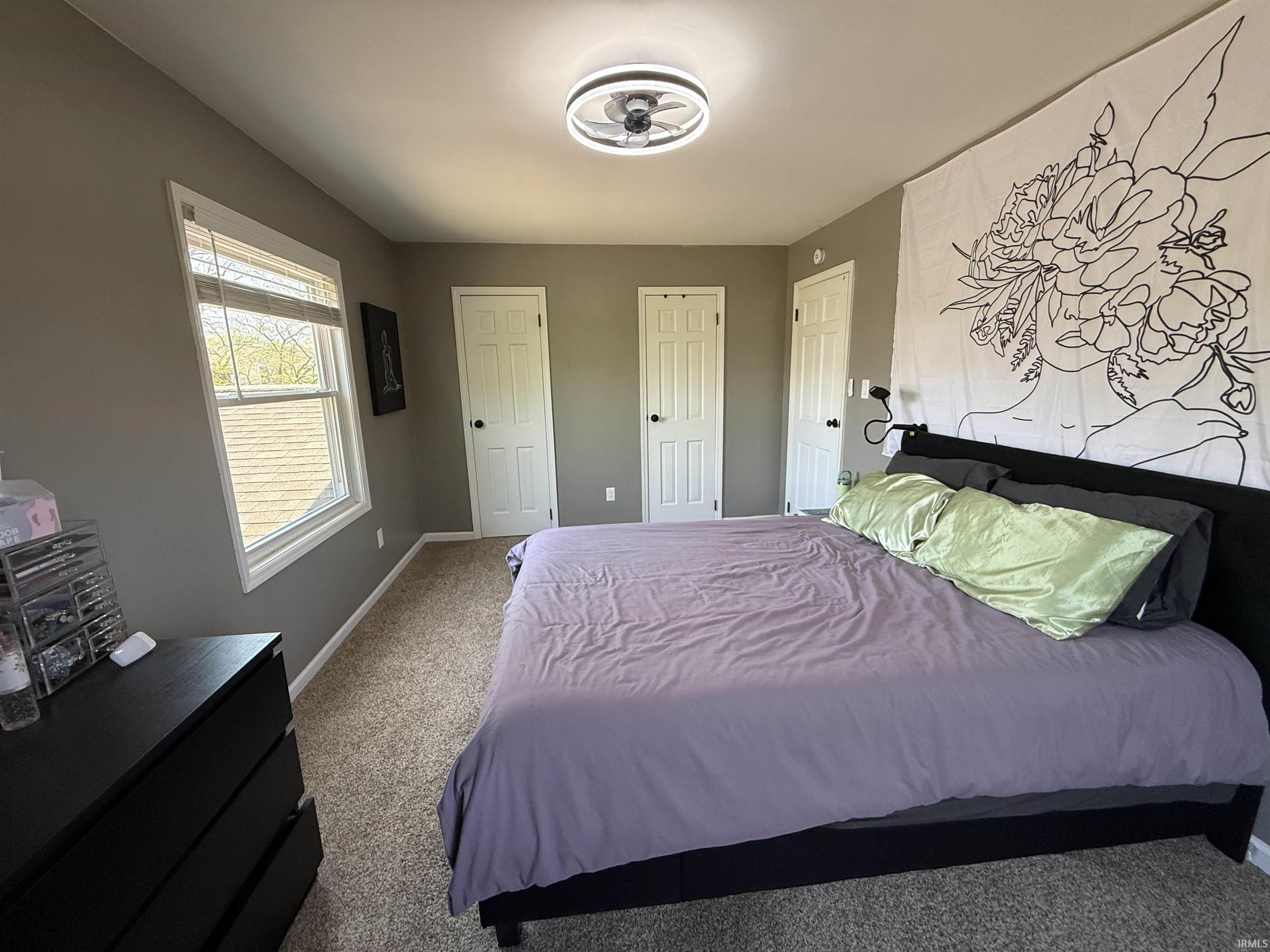 3106 S Carnaby Street