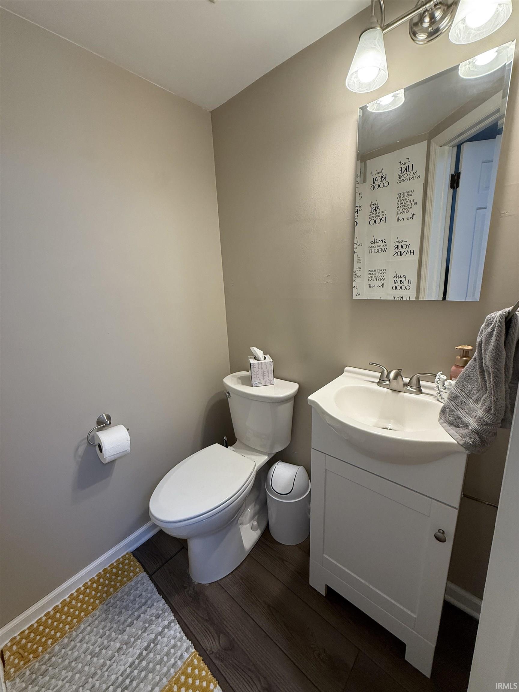 3106 S Carnaby Street