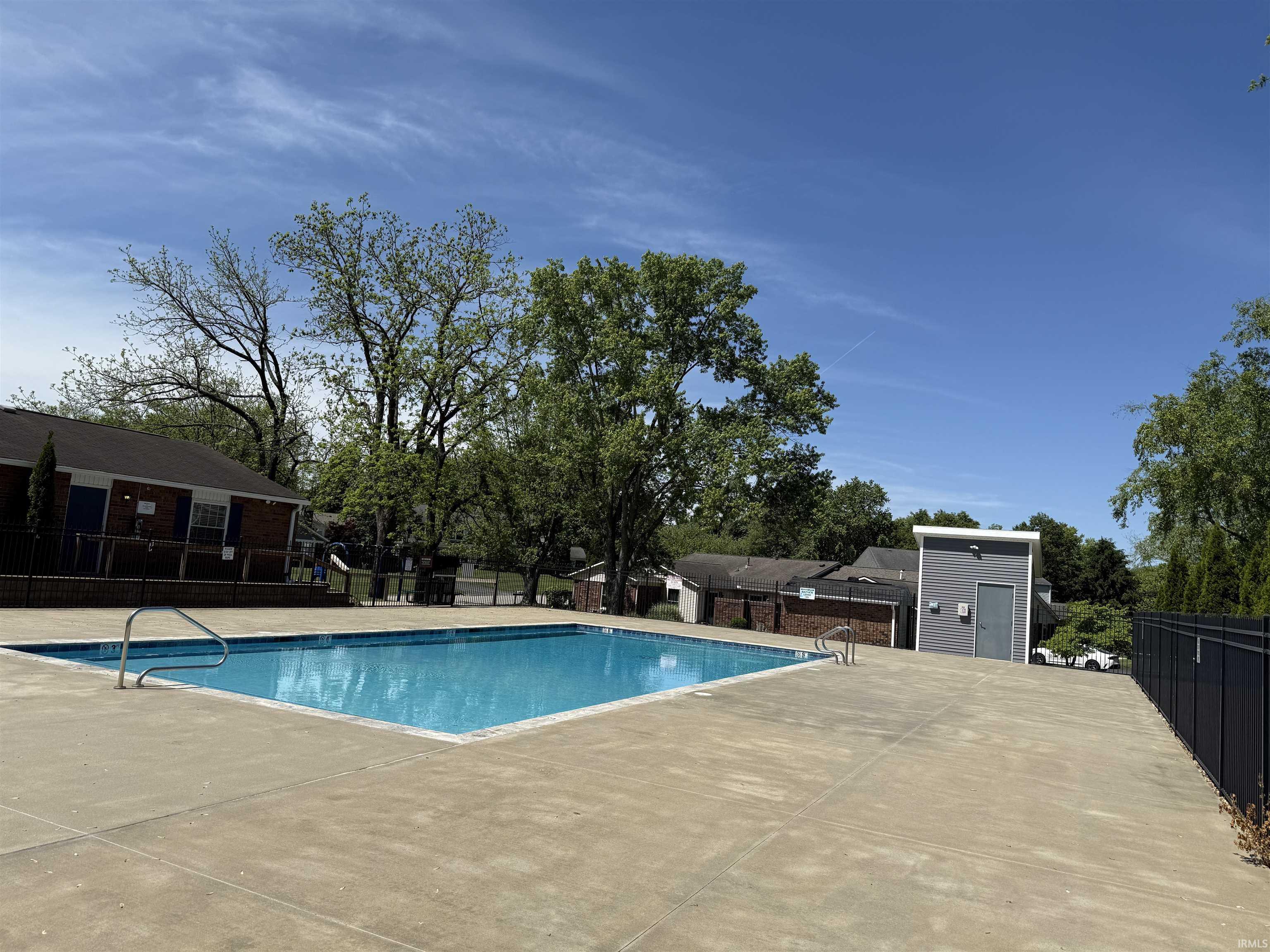 3106 S Carnaby Street