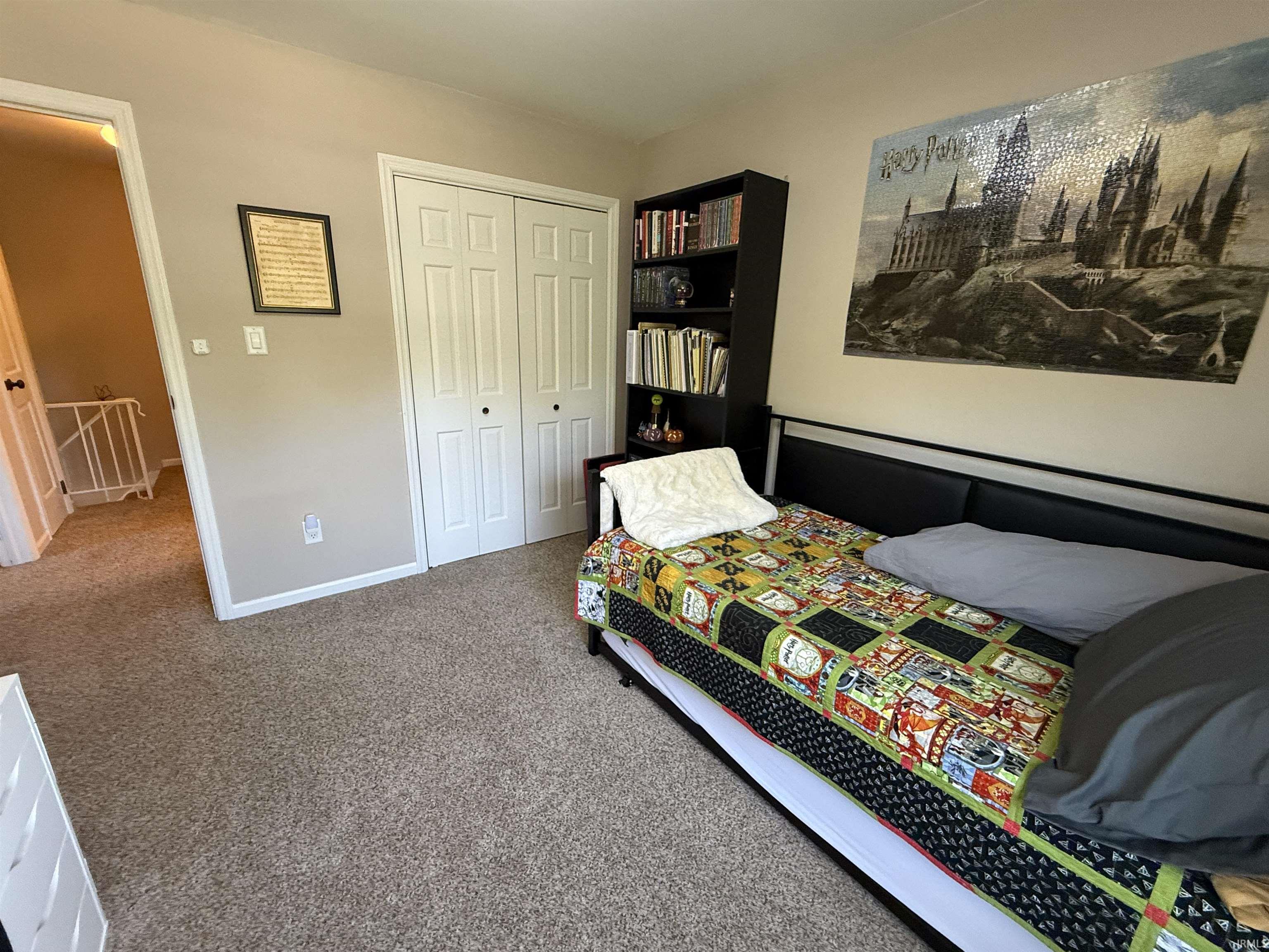 3106 S Carnaby Street