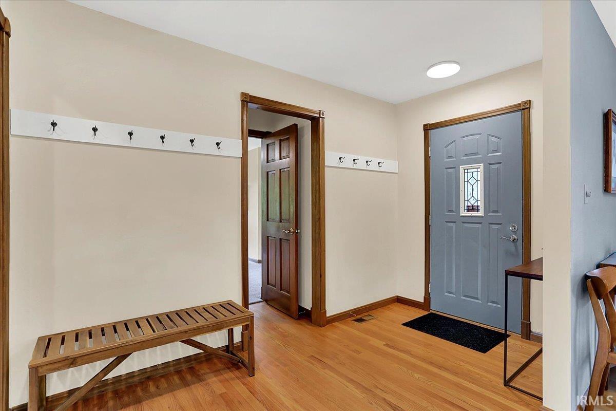 3112 E Charles Court