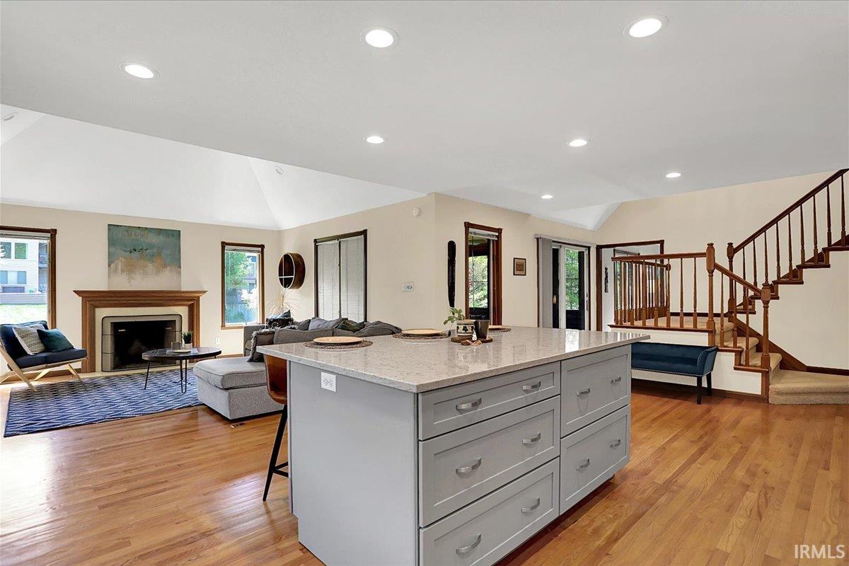 3112 E Charles Court