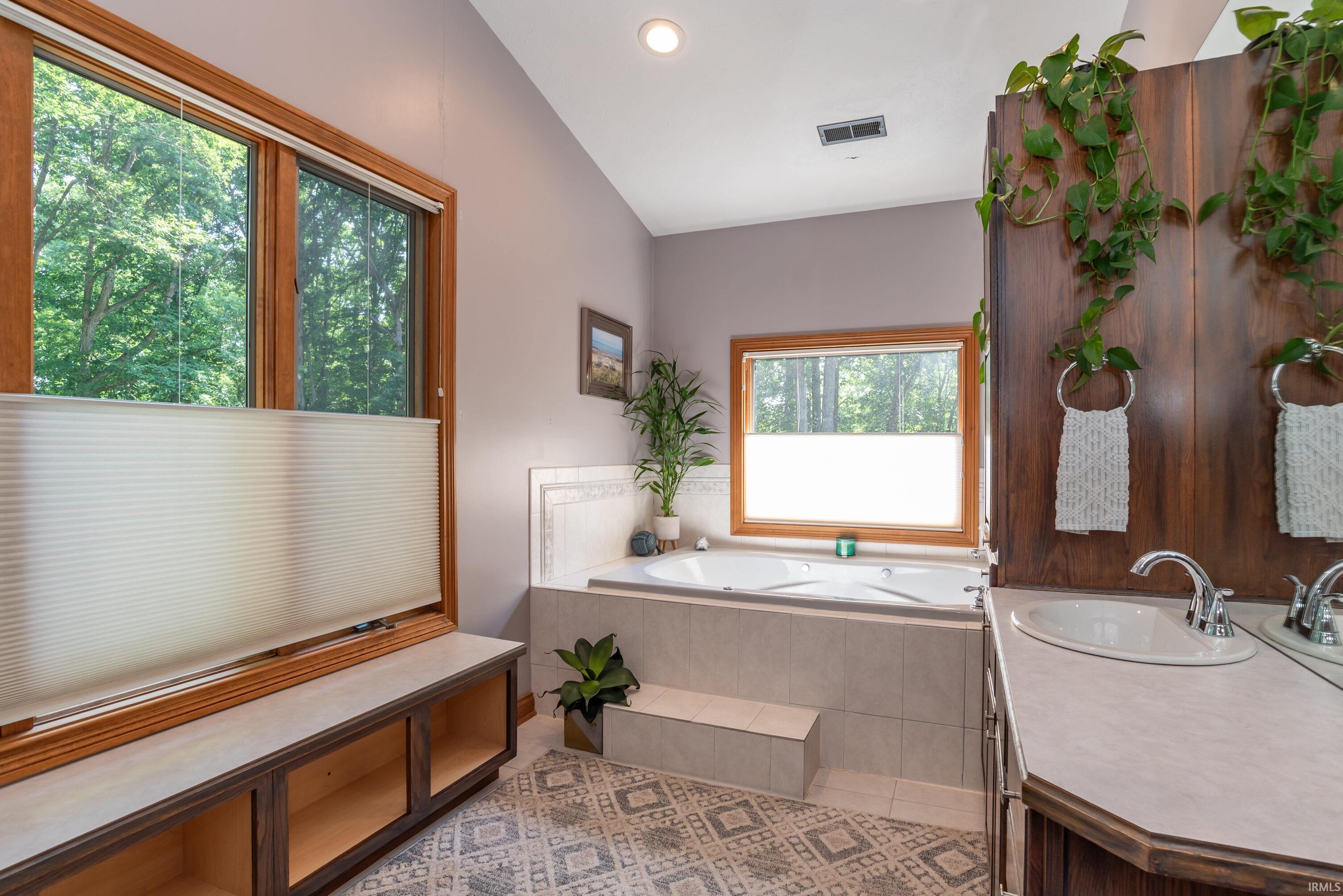 5549 S Tammany Court