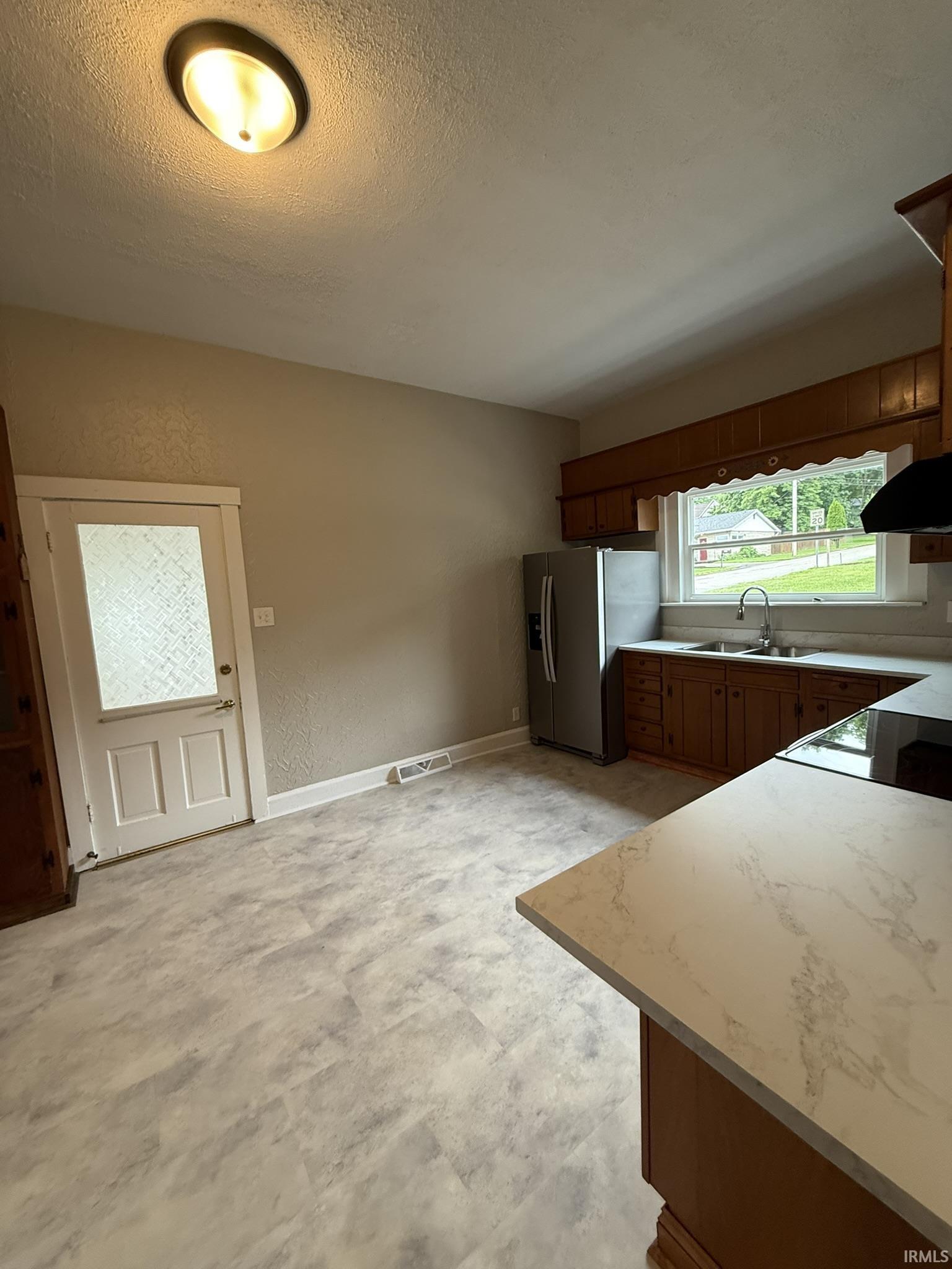 903 W Temperance Street