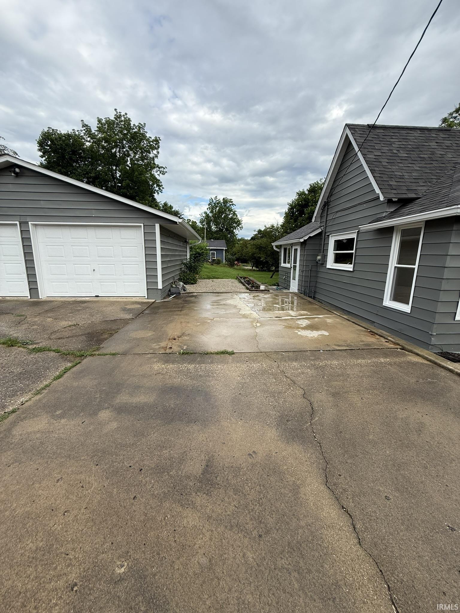 903 W Temperance Street