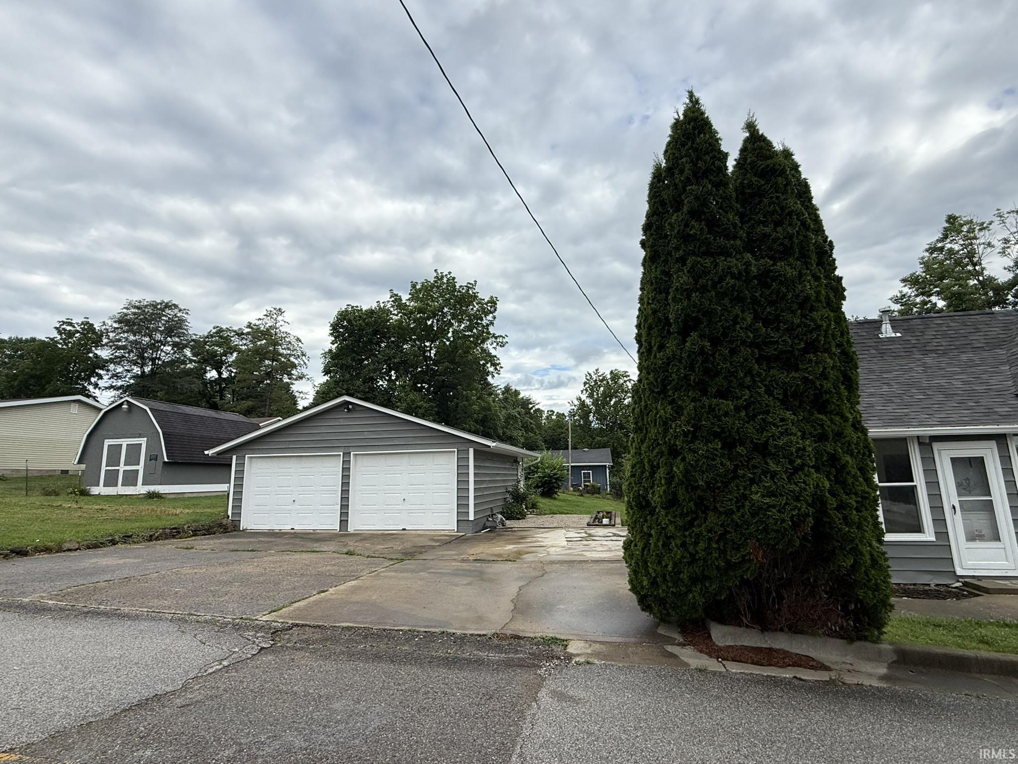 903 W Temperance Street