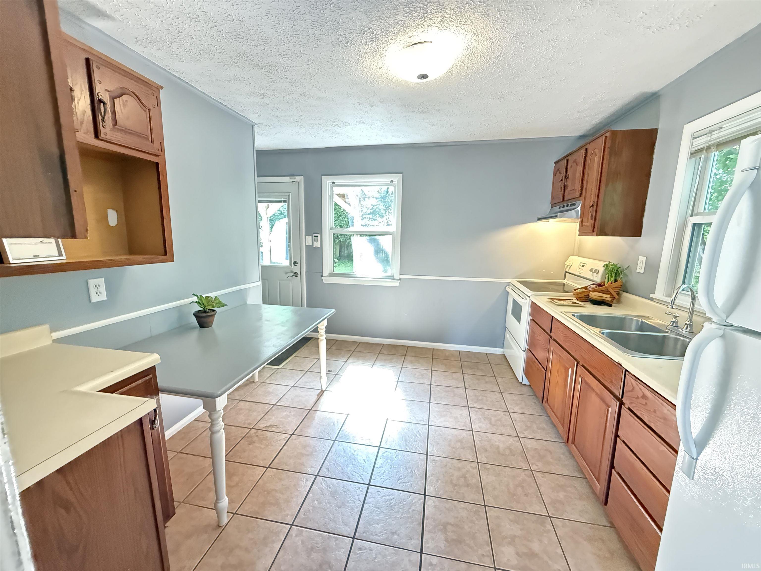 514 S Eastside Drive