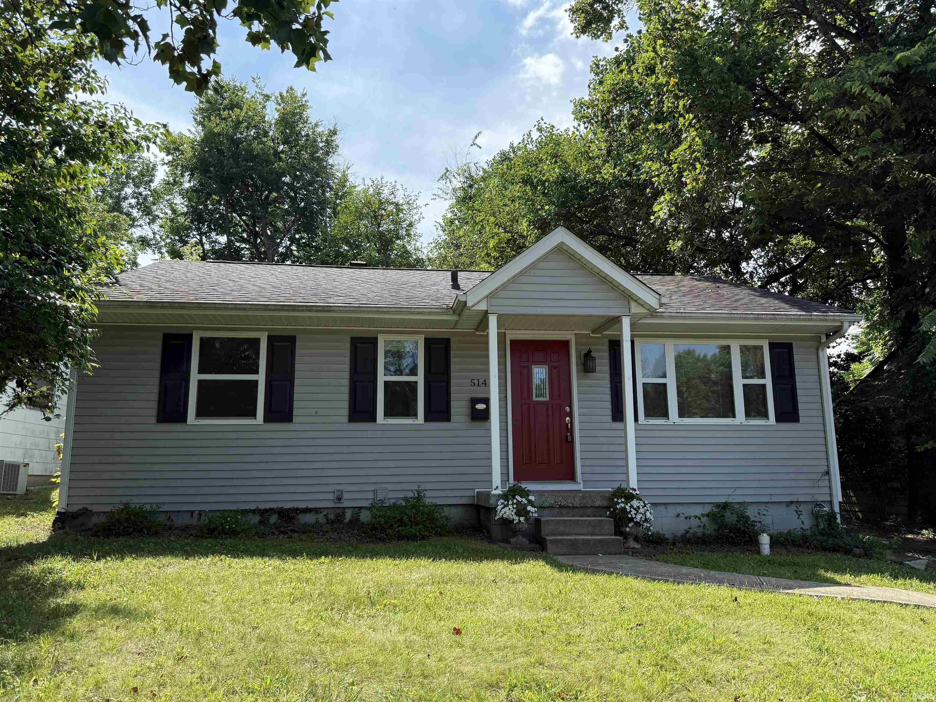 514 S Eastside Drive