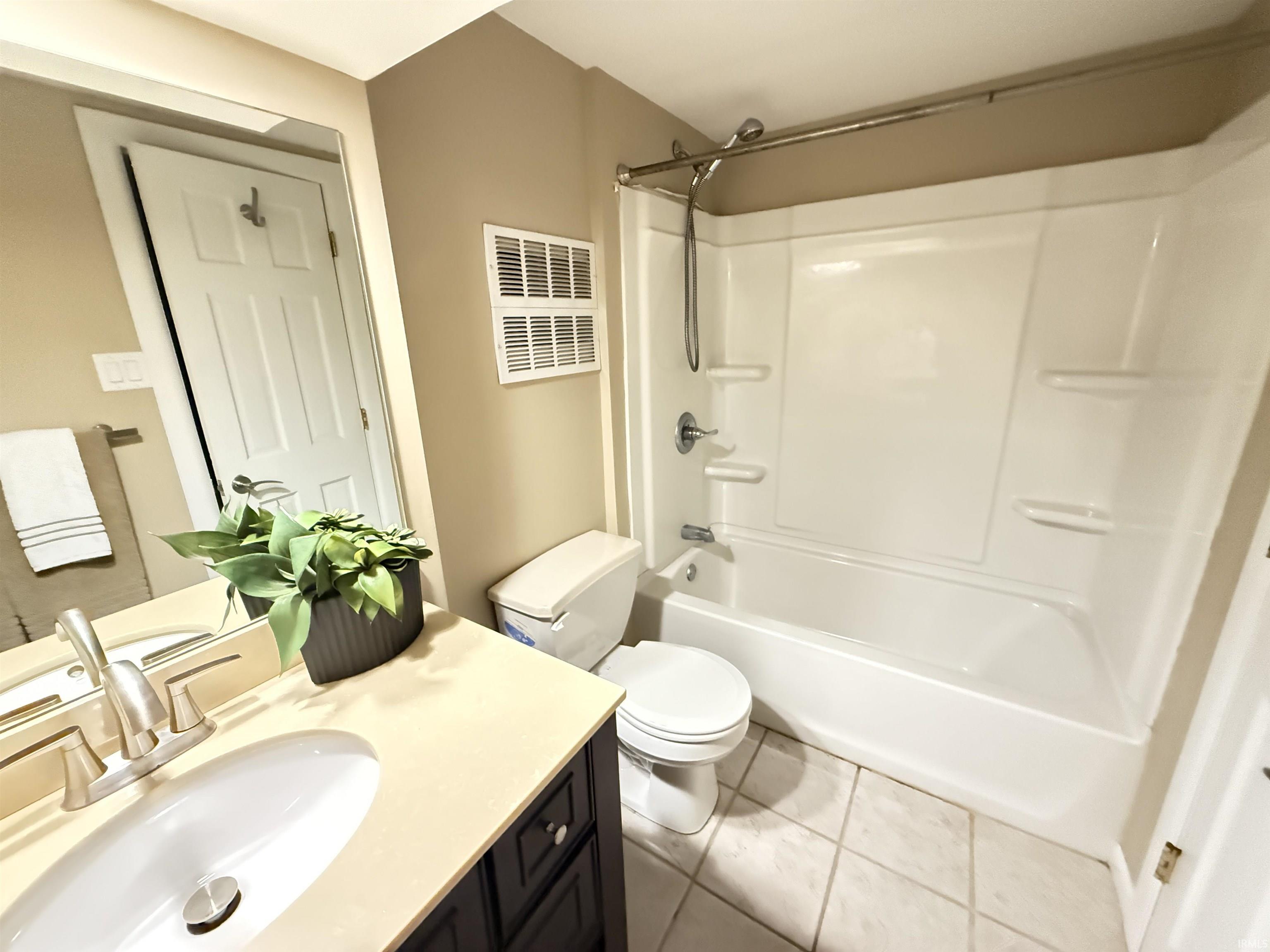 514 S Eastside Drive