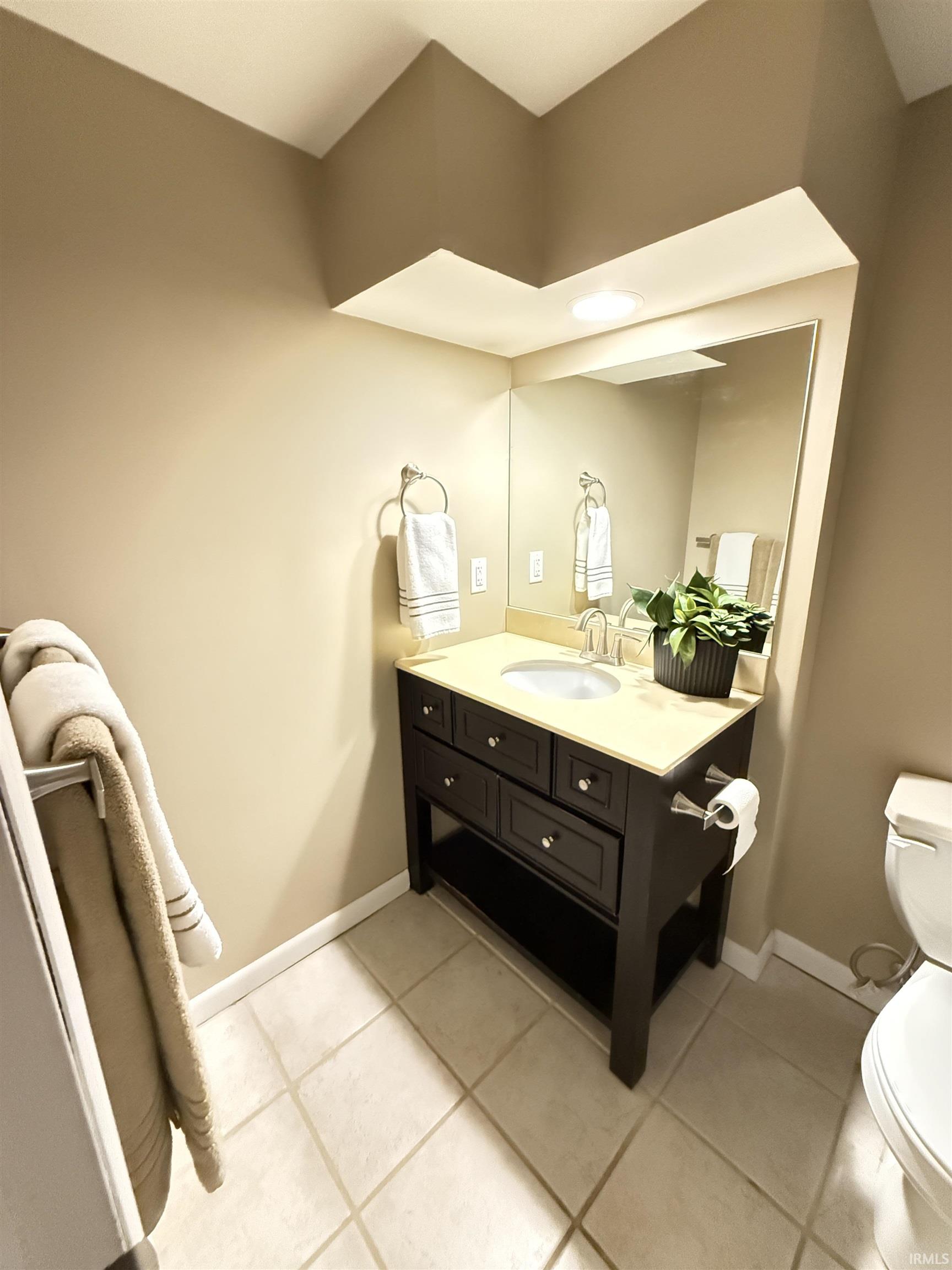 514 S Eastside Drive