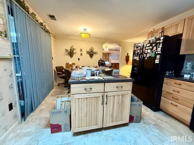 402 & 402 1/2 E Chester Drive