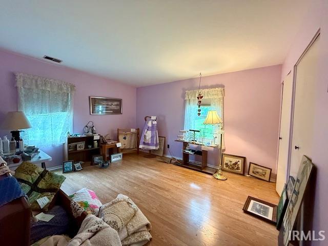 402 & 402 1/2 E Chester Drive