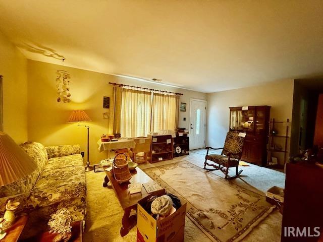 402 & 402 1/2 E Chester Drive