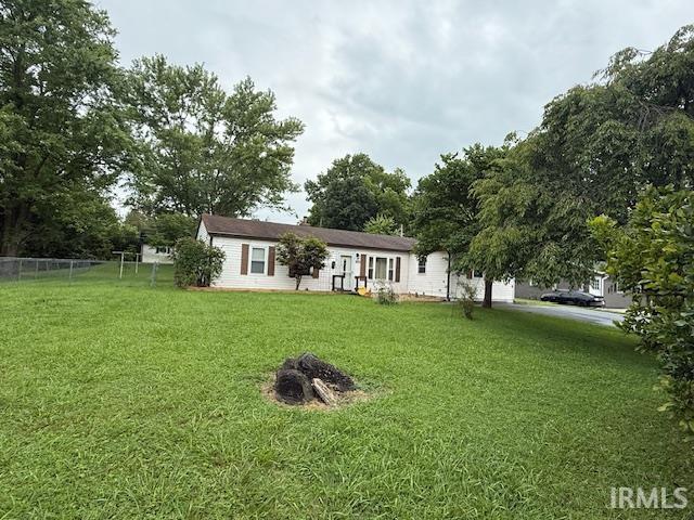 402 & 402 1/2 E Chester Drive